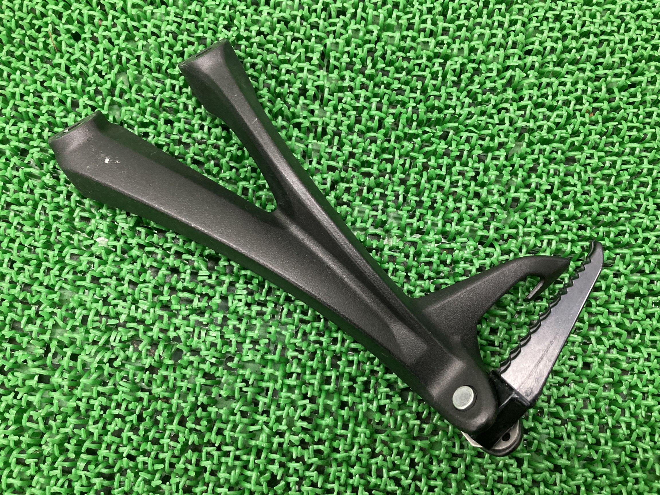 GSX-S1000F ステップ 左 スズキ 純正 バイク 部品 GT79A GT79B ステップペグ コンディション良好 品薄 車検 Genuine 【中古】 2 7,644円