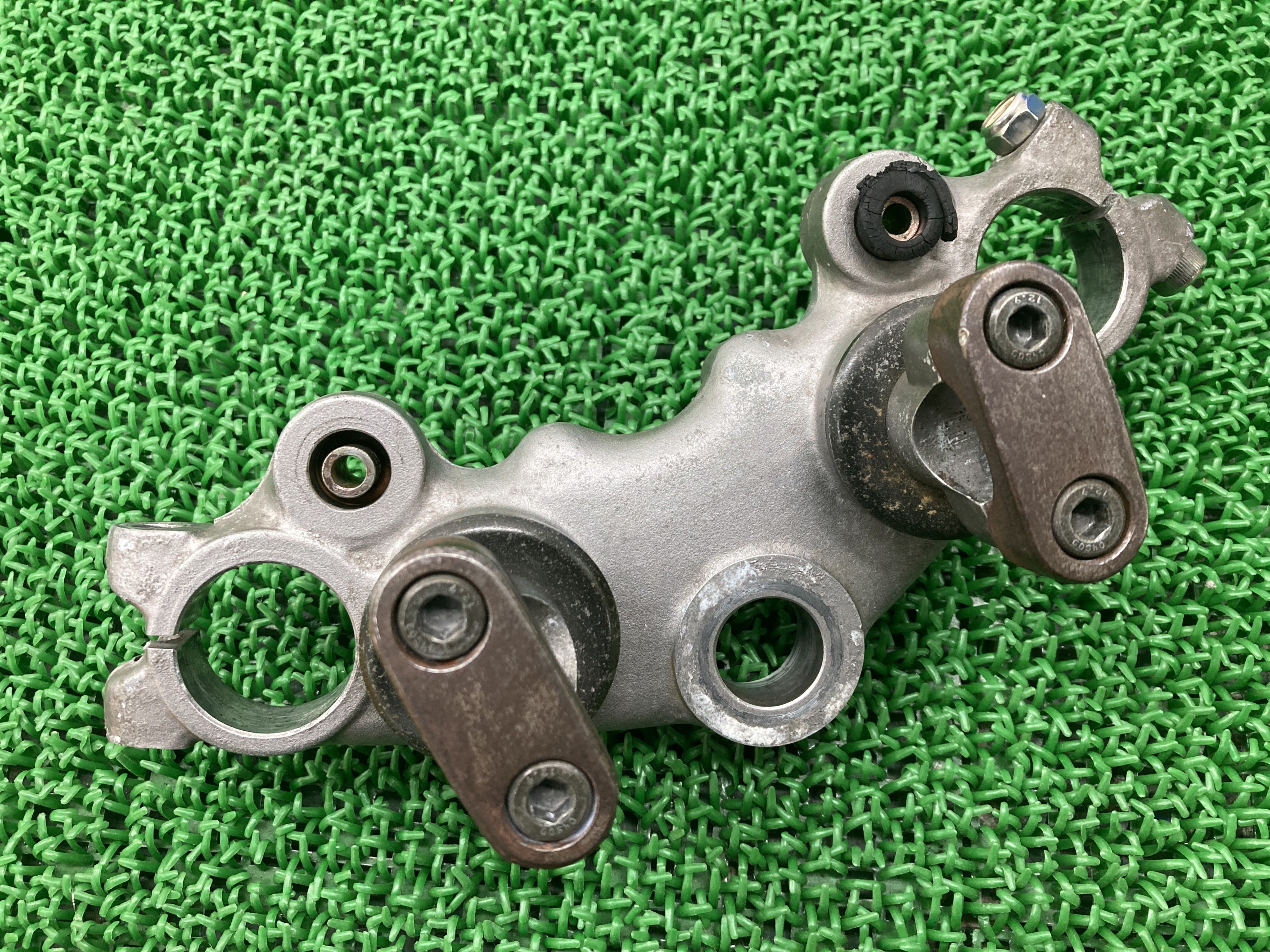 SR400 トップブリッジ 純正　ハンドルポスト SR400 トップブリッジ ハンドルポスト付き ノーマル 純正