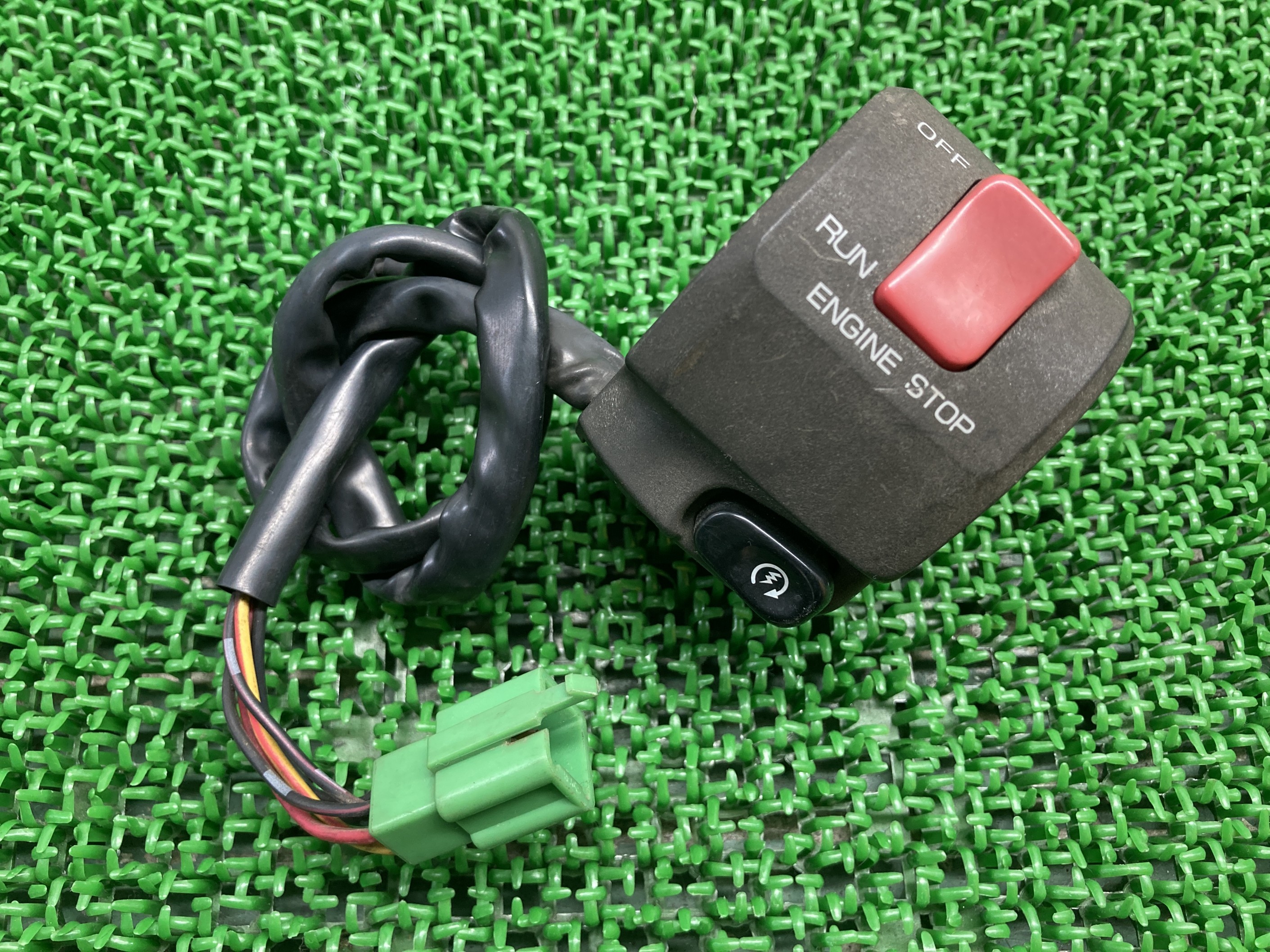 楽天市場】汎用 スイッチボックス 左右セット ZEPHYR1100 ZRX110