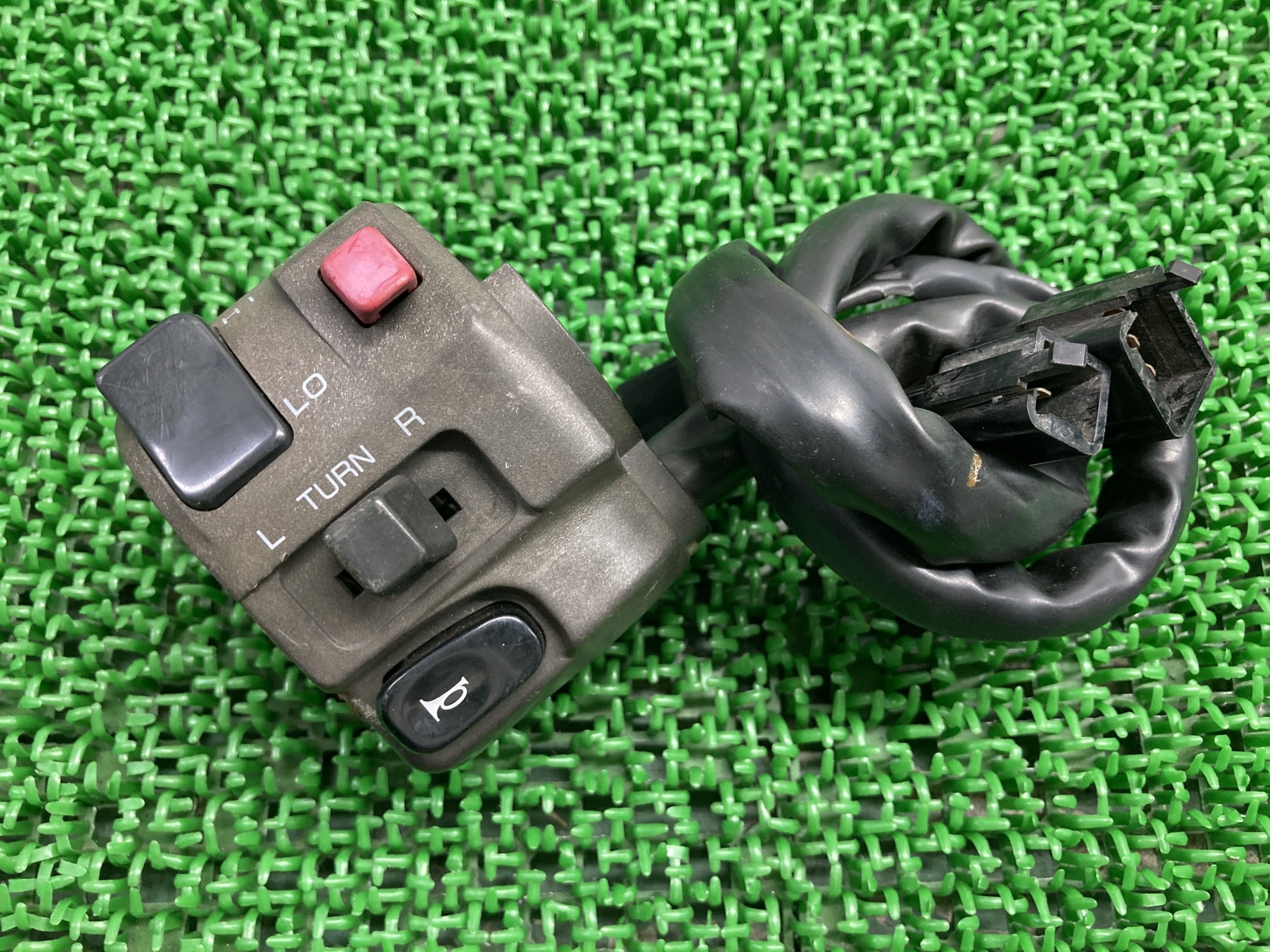 ゼファーカイハンドルスイッチ左カワサキ純正バイク部品ZR400GZEPHYRχスイッチボックス割れ欠け無し希少品車検Genuine【中古】 87｜ティーエスパーツ　店