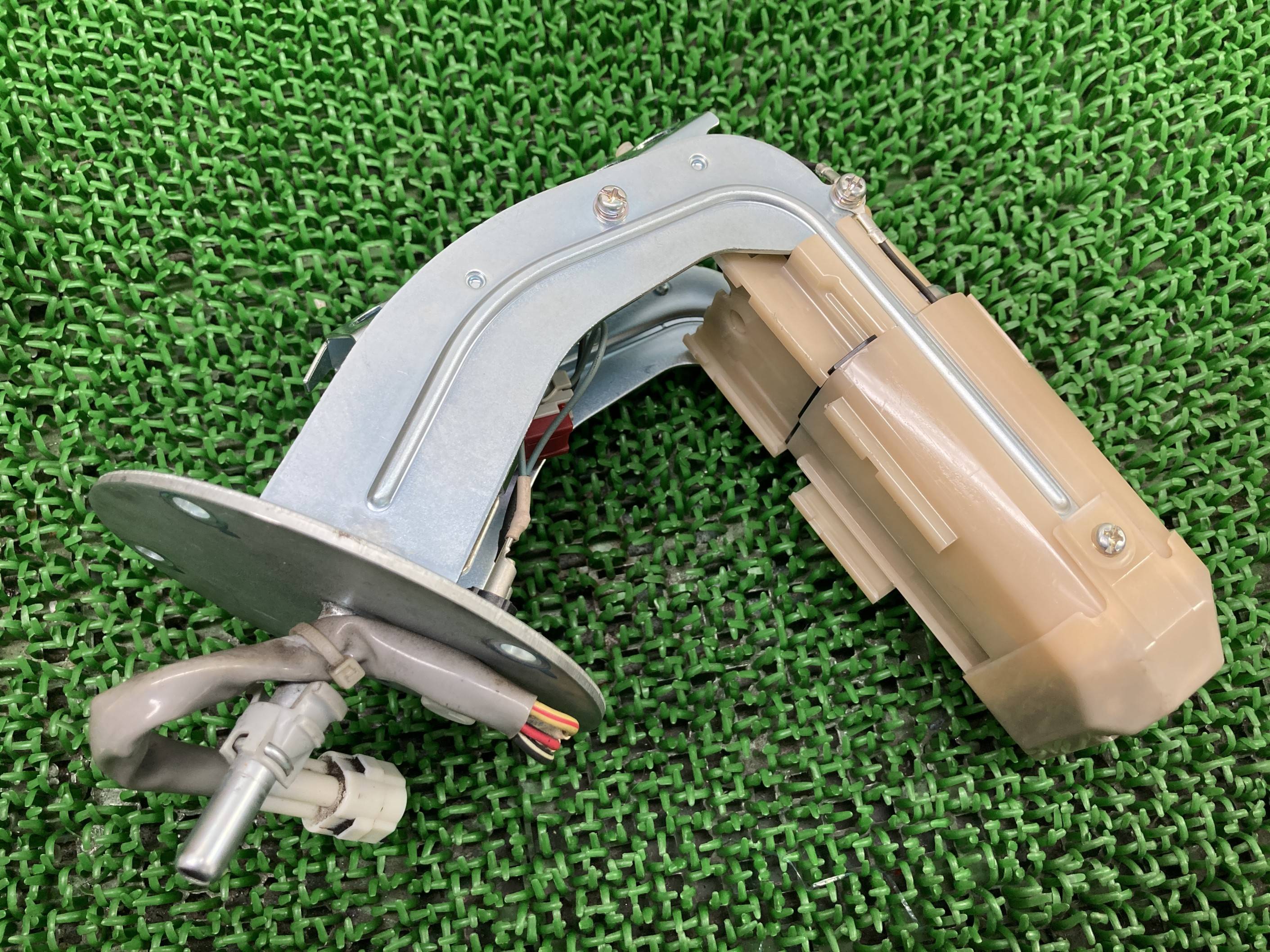 GSR250 フューエルポンプ 48H00 スズキ 純正 バイク 部品 GJ55D フューエルセンサー 燃料ポンプ 機能的問題なし 品薄 車検 Genuine 【中古】 nK｜ティーエスパーツ　店