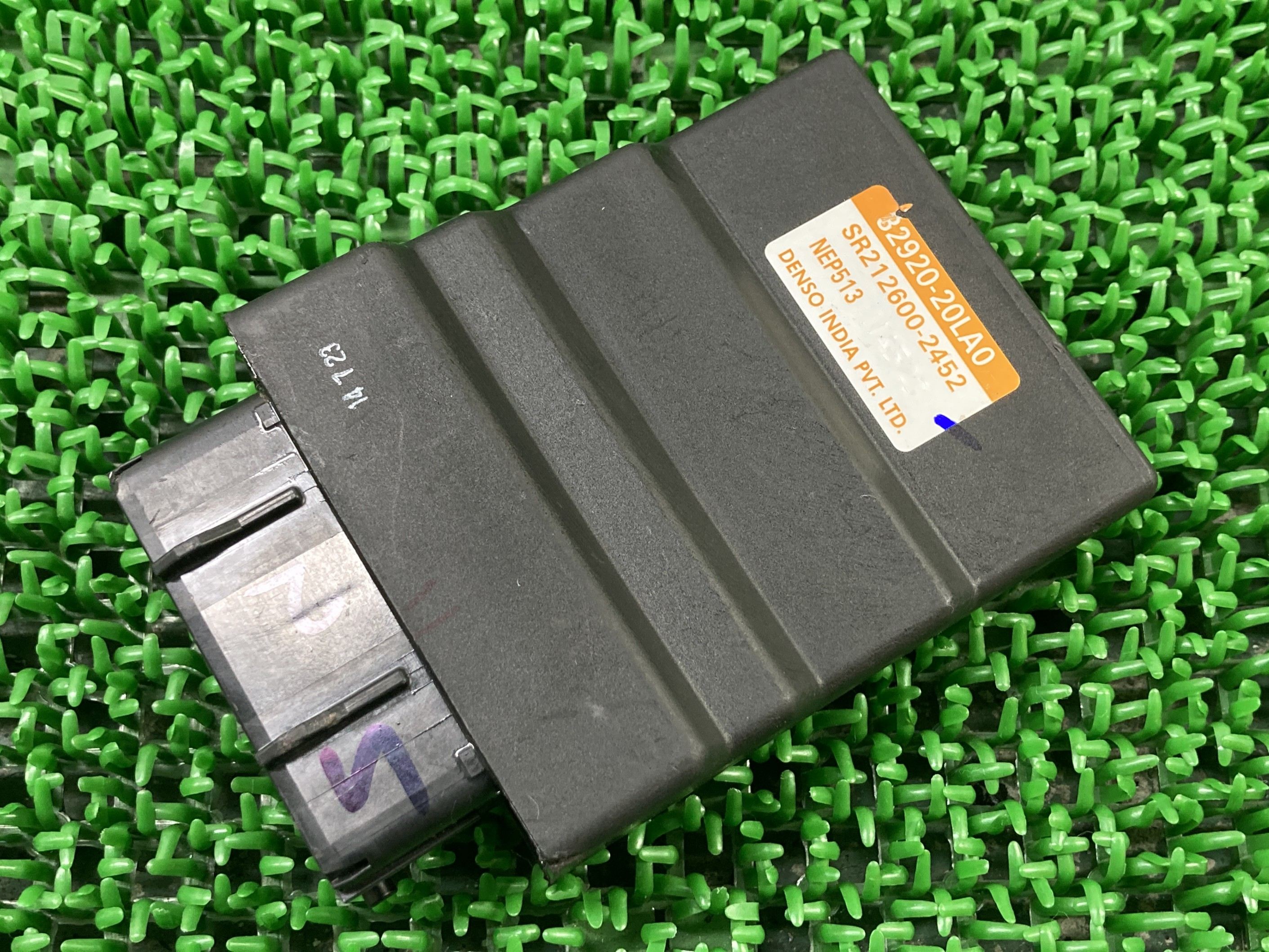 Vストローム250SX ECU スズキ 純正 バイク 部品 EL11L CDI コントロールユニット イグナイター 機能的問題なし 車検 Genuine 【中古】 22