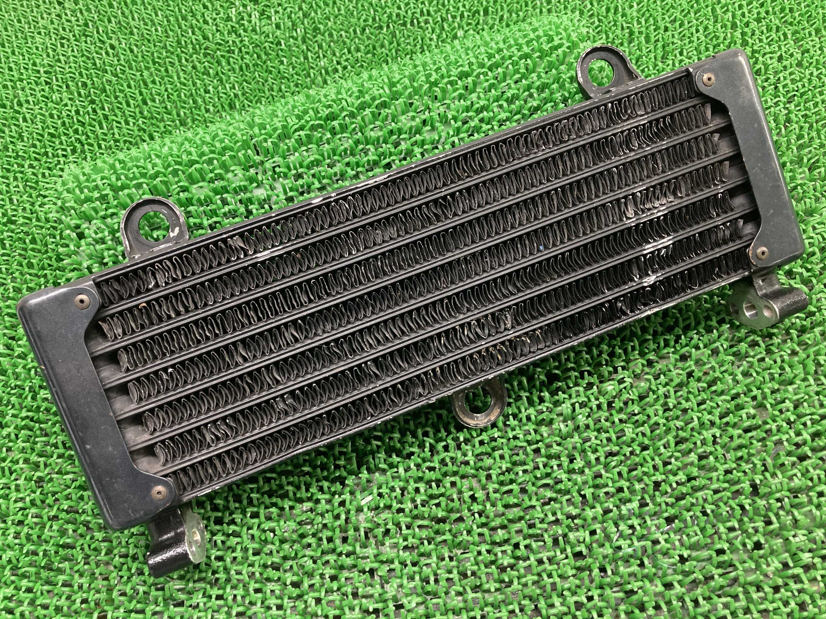 ゼファー1100 オイルクーラー カワサキ 純正 バイク 部品 ZRT10A ZEPHYR1100 修復素材に 品薄 希少品 車検 Genuine 【中古】 81