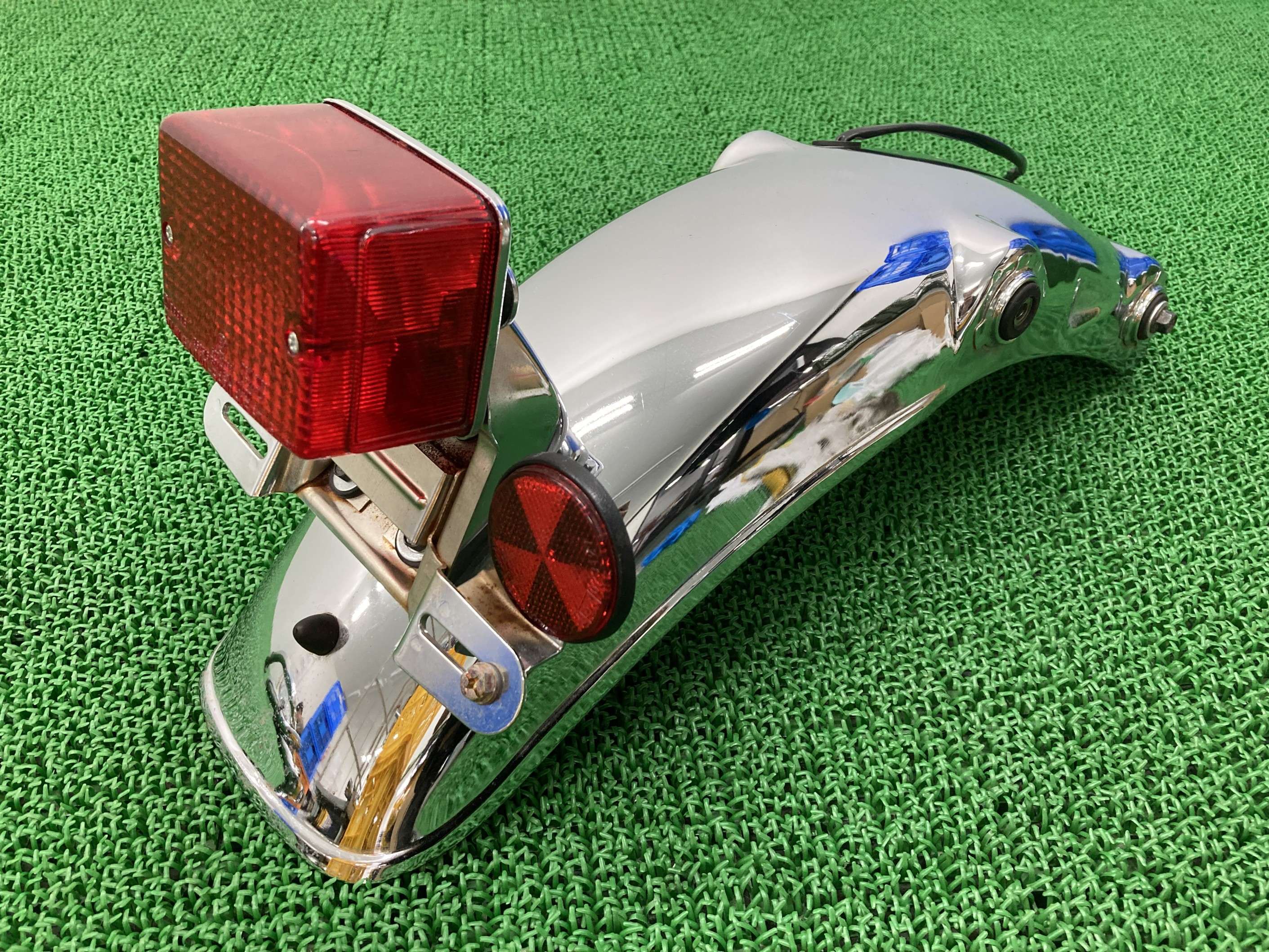 SR400リアフェンダーヤマハ純正バイク部品1JRRH01Jテールランプリフレクターコケキズ無し品薄車検Genuine【中古】 55