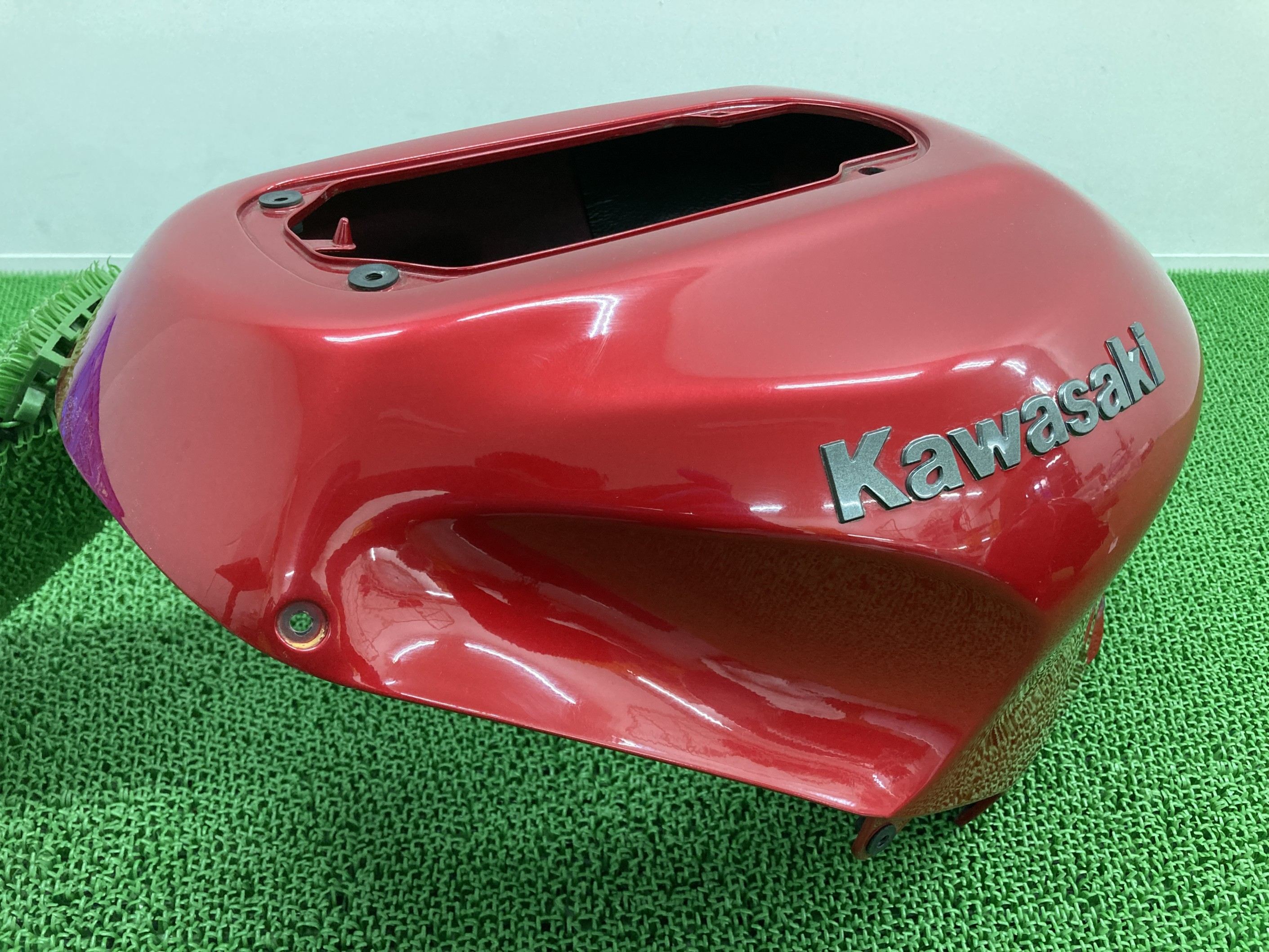 ZX-12R タンクカバー 赤M カワサキ 純正 バイク 部品 ZX1200A NinjaZX12R コンディション良好 割れ欠け無し 品薄 車検 Genuine 【中古】 50