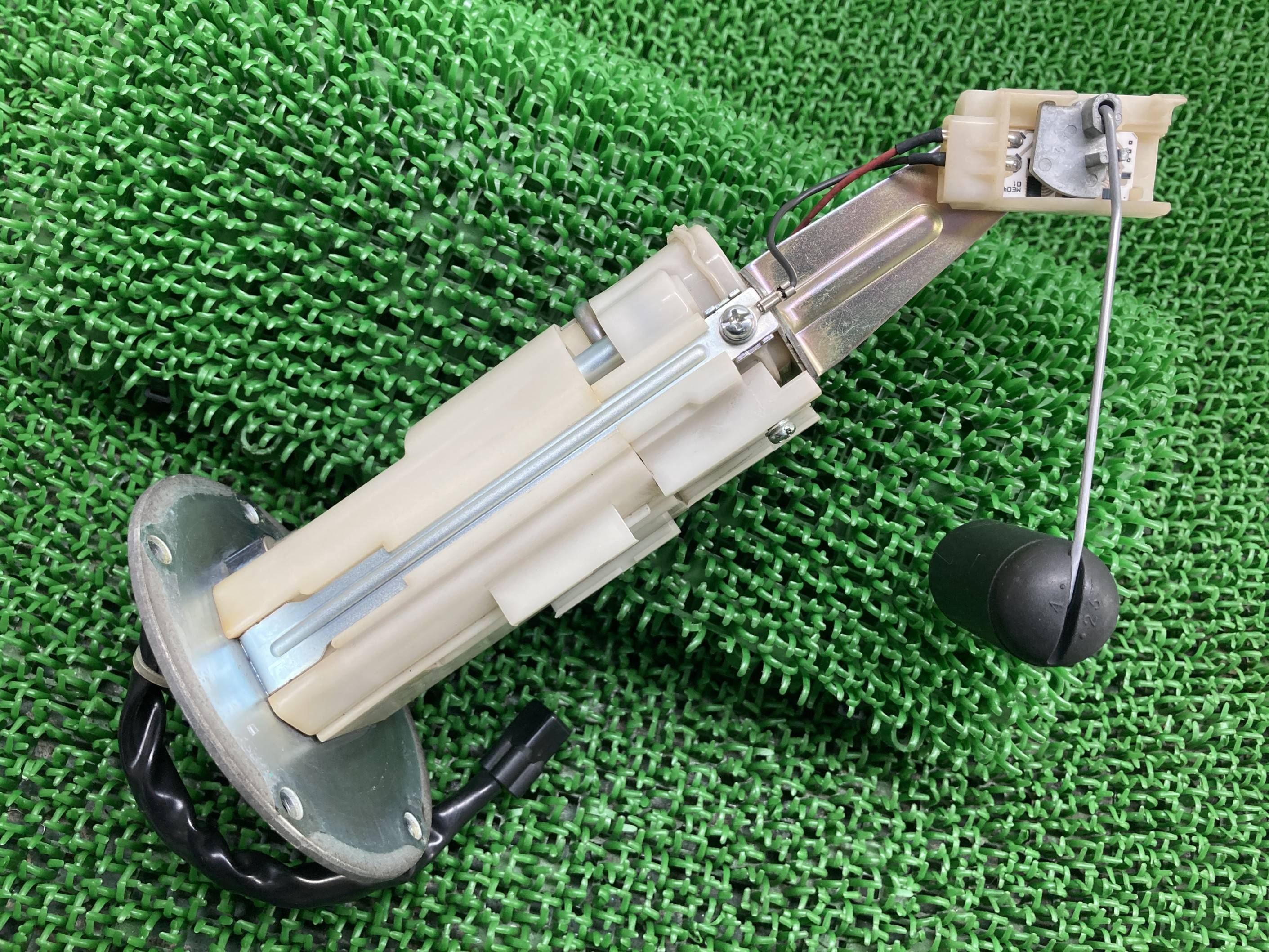 NINJA400 フューエルポンプ 49040-0706 カワサキ 純正 バイク 部品 EX400E ニンジャ400 フューエルセンサー 燃料ポンプ 機能的問題なし 車検 Genuine 【中古】 rA｜ティーエスパーツ　店