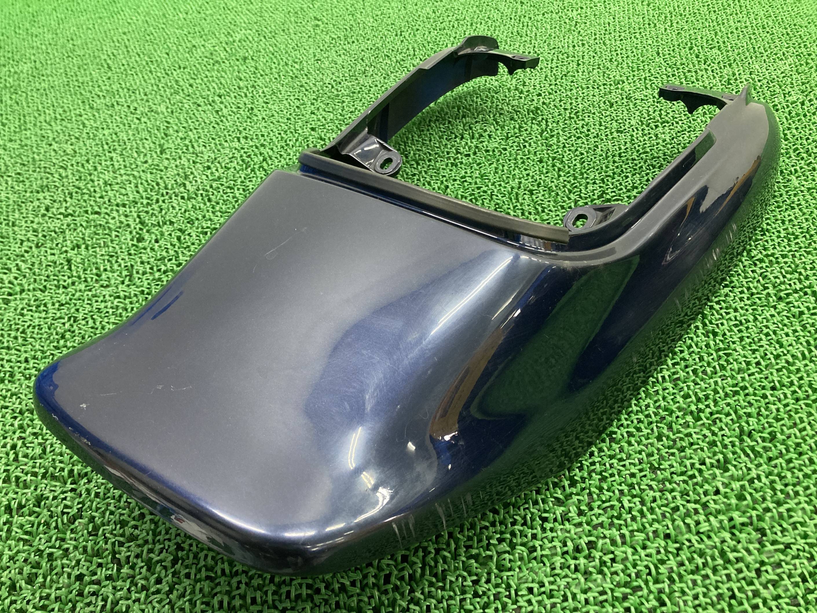 高*者様 訳ありP CB400SF リアカウル 赤白 NC39 シートカウル テ 訳あり】CB400SF リアカウル CBXカラー 新品 NC42 Revo NC39 スペック3