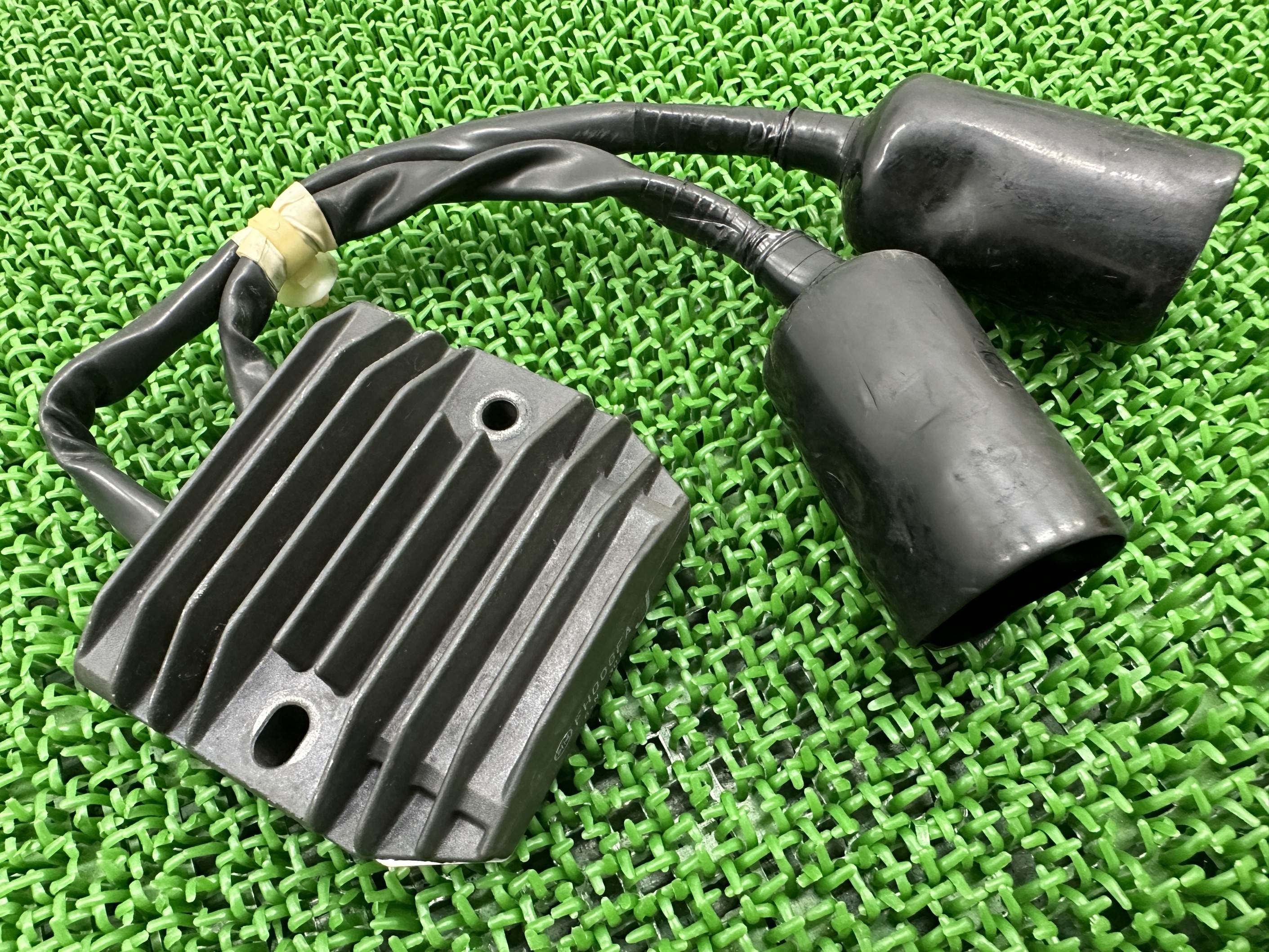 CBR1000RR レギュレター ホンダ 純正 バイク 部品 SC57後期 MOSFETにも レギュレーター レクチファイアー コンディション良好 車検 Genuine 【中古】 52
