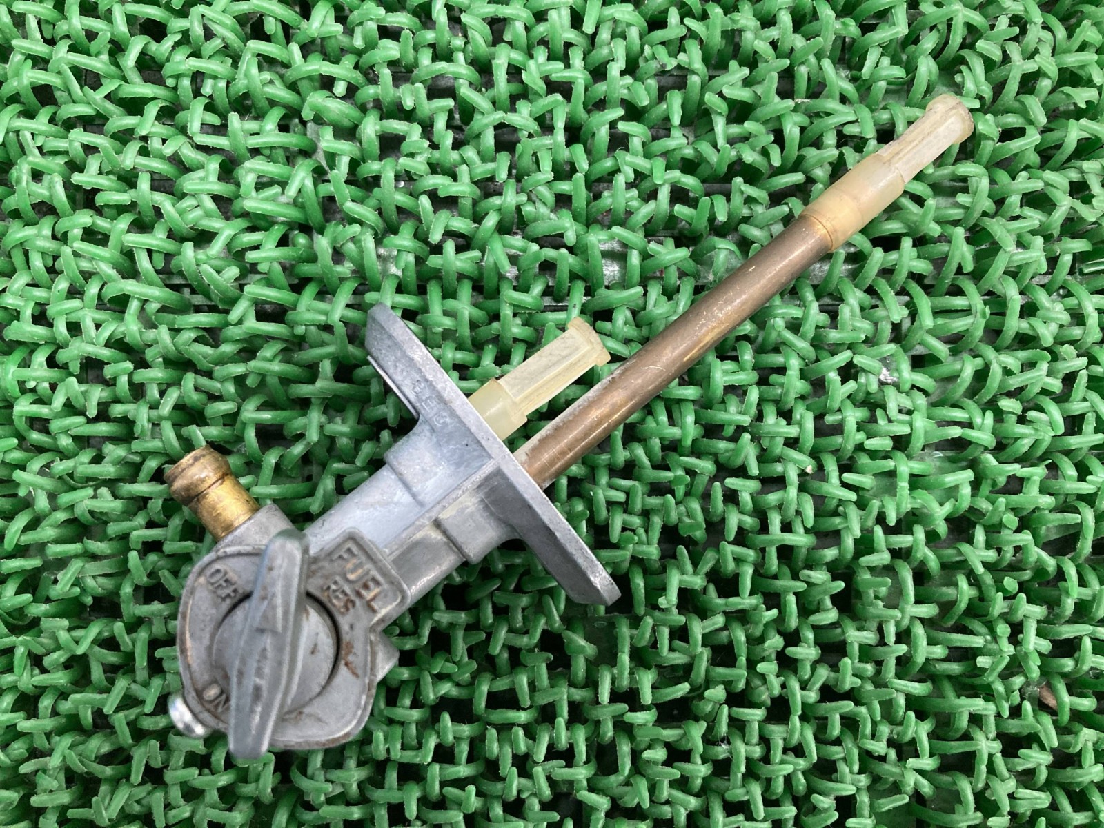 楽天市場】バイクパーツ SRV250 ルネッサ 4DN-051xxx の 燃料