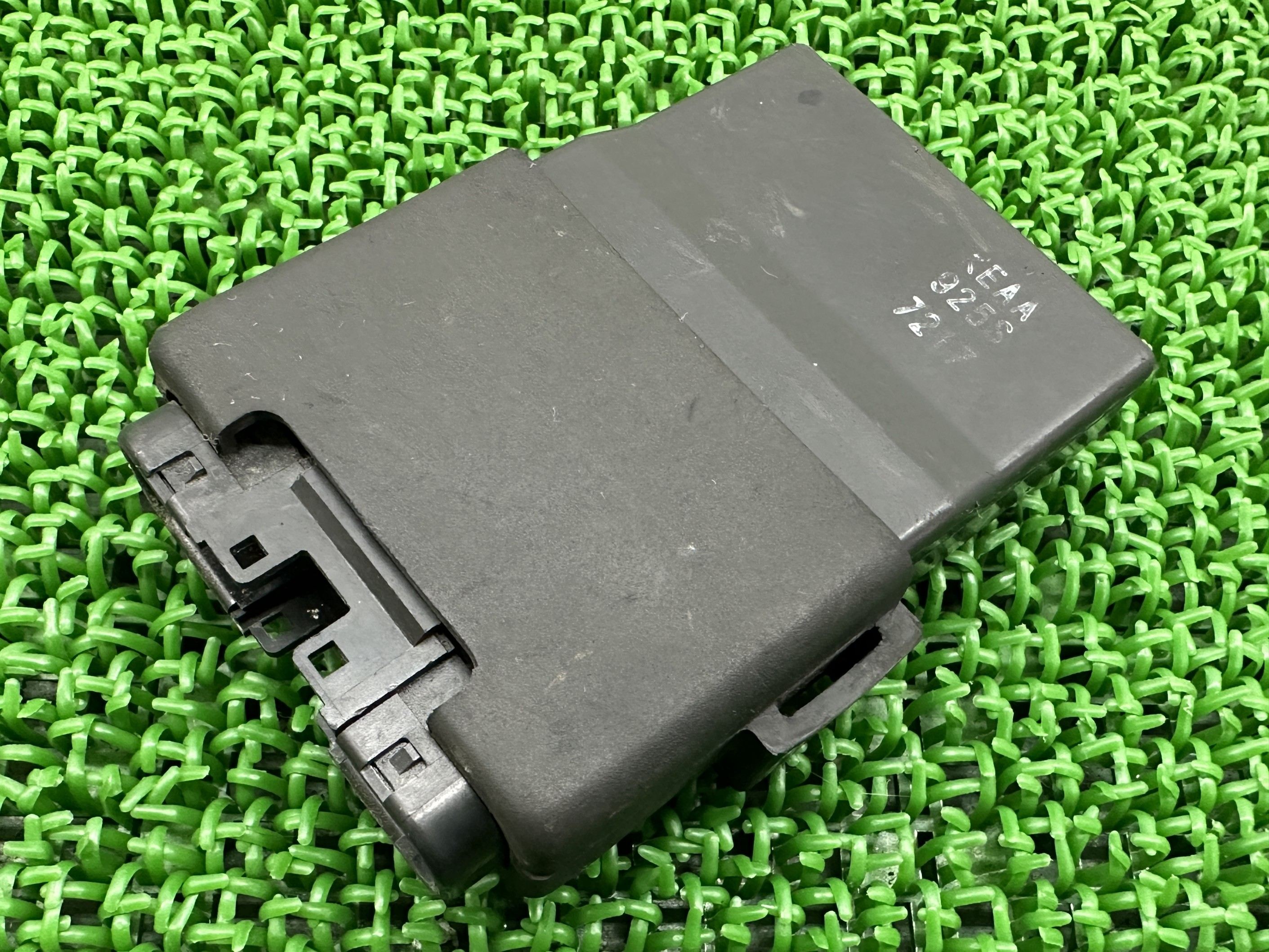 ホーネット250 イグナイター ホンダ 純正 バイク 部品 MC31 CDI スパークユニット 機能的問題なし ケース付き 車検 Genuine 【中古】 wR