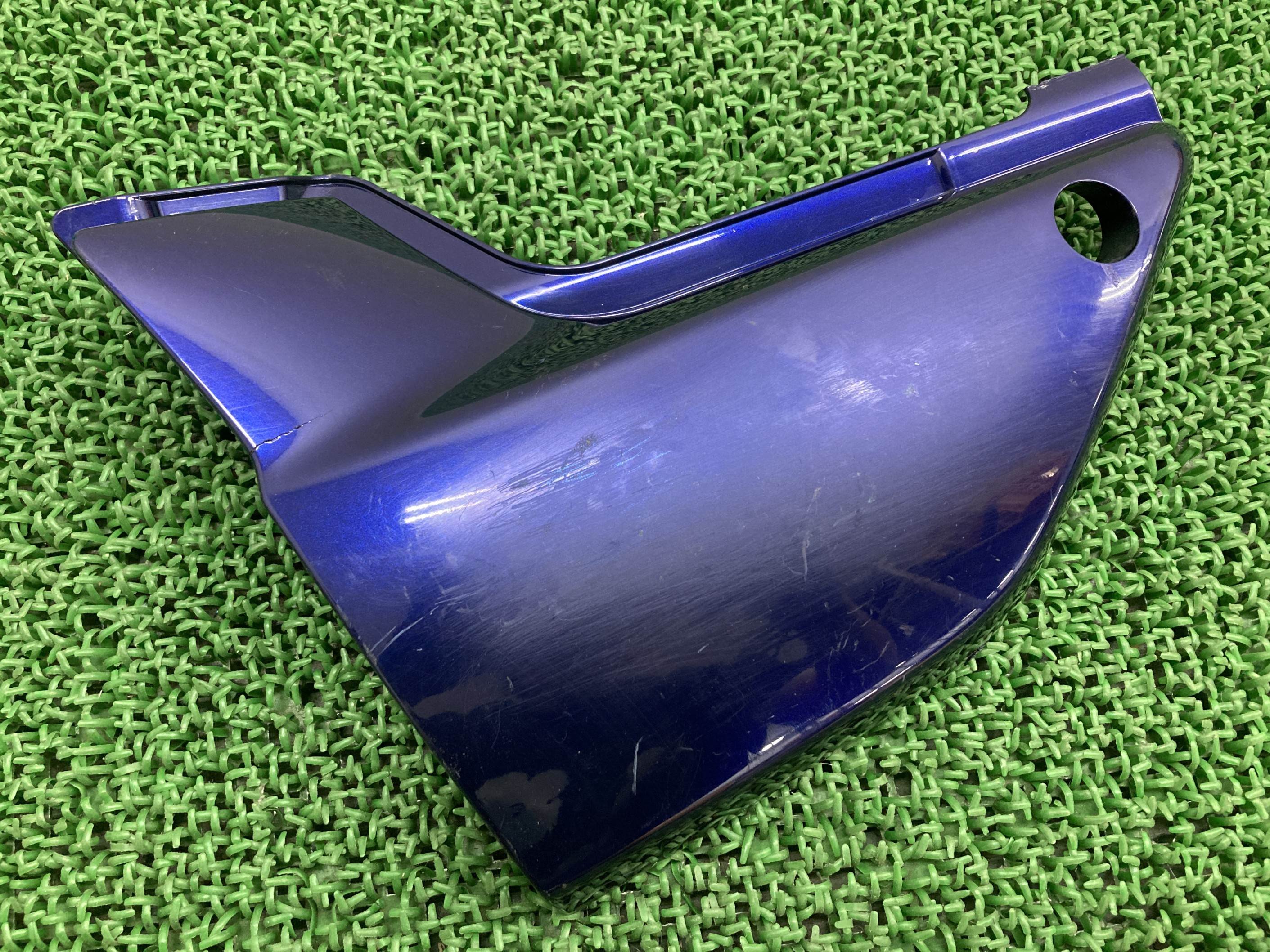 ZRX1100 サイドカバー 左 青M 36001-1597 カワサキ 純正 バイク 部品 ZRT10C 修復素材やペイント素材に コケキズ無し 品薄 希少品 車検 Genuine 【中古】 Fr