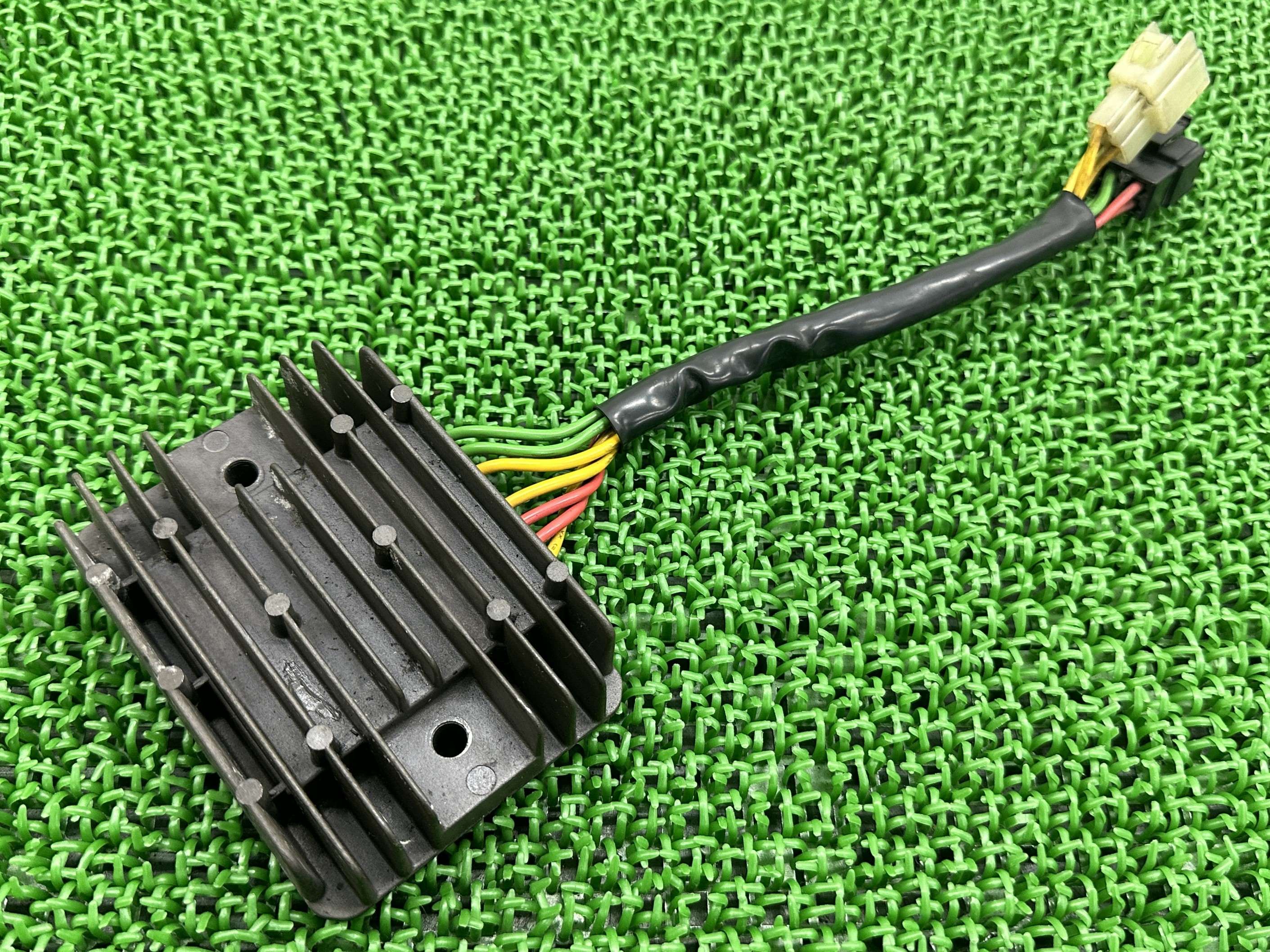 ハイパーモタード1100 レギュレター ドゥカティ 純正 バイク 部品 RX41 07 M400 M1100 S4R 車検 Genuine 【中古】 oS
