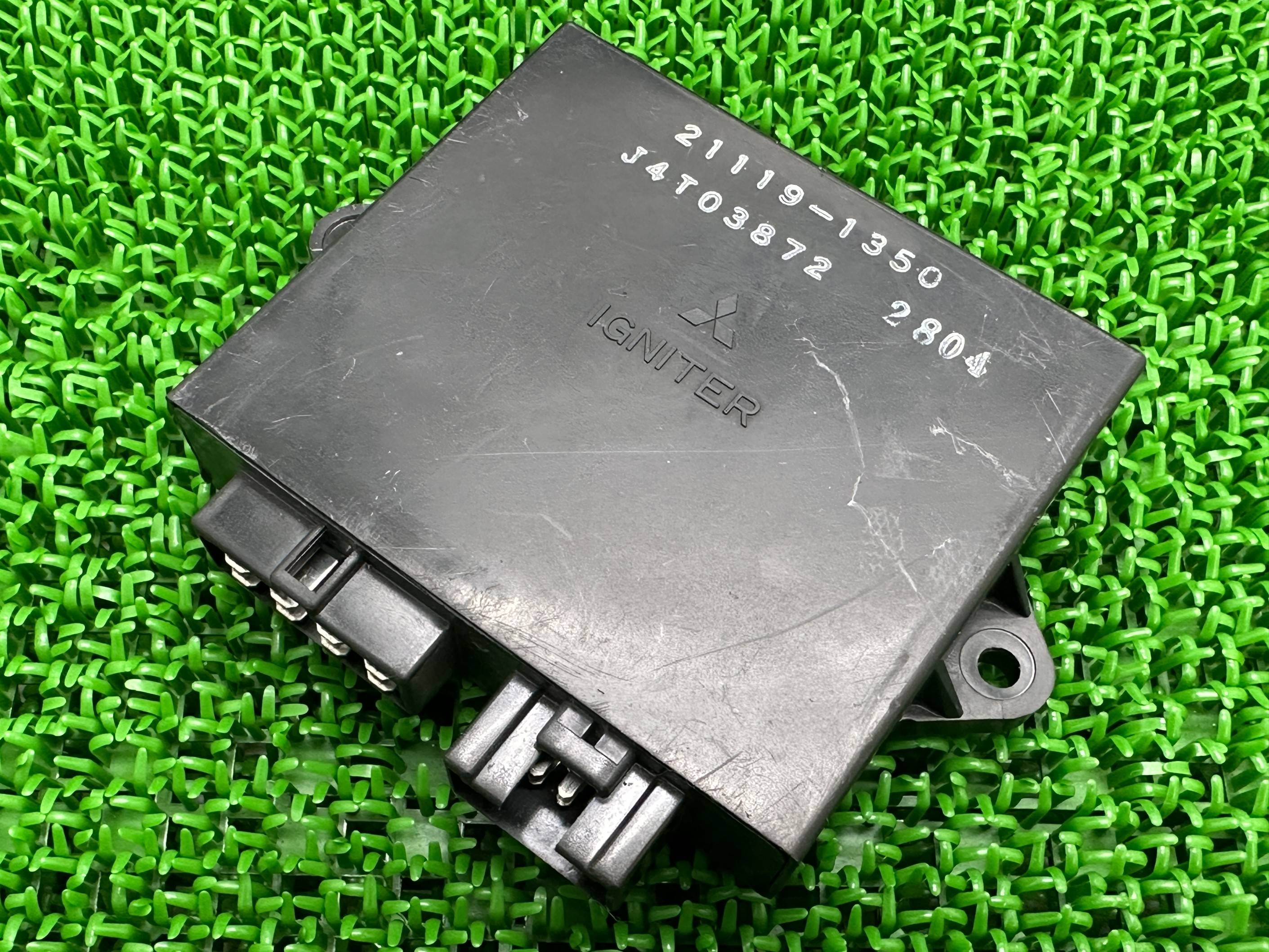 ゼファー1100 イグナイター カワサキ 純正 バイク 部品 ZRT10A ゼファー1100RS CDI スパークユニット 機能的問題なし 車検 Genuine 【中古】 Kv