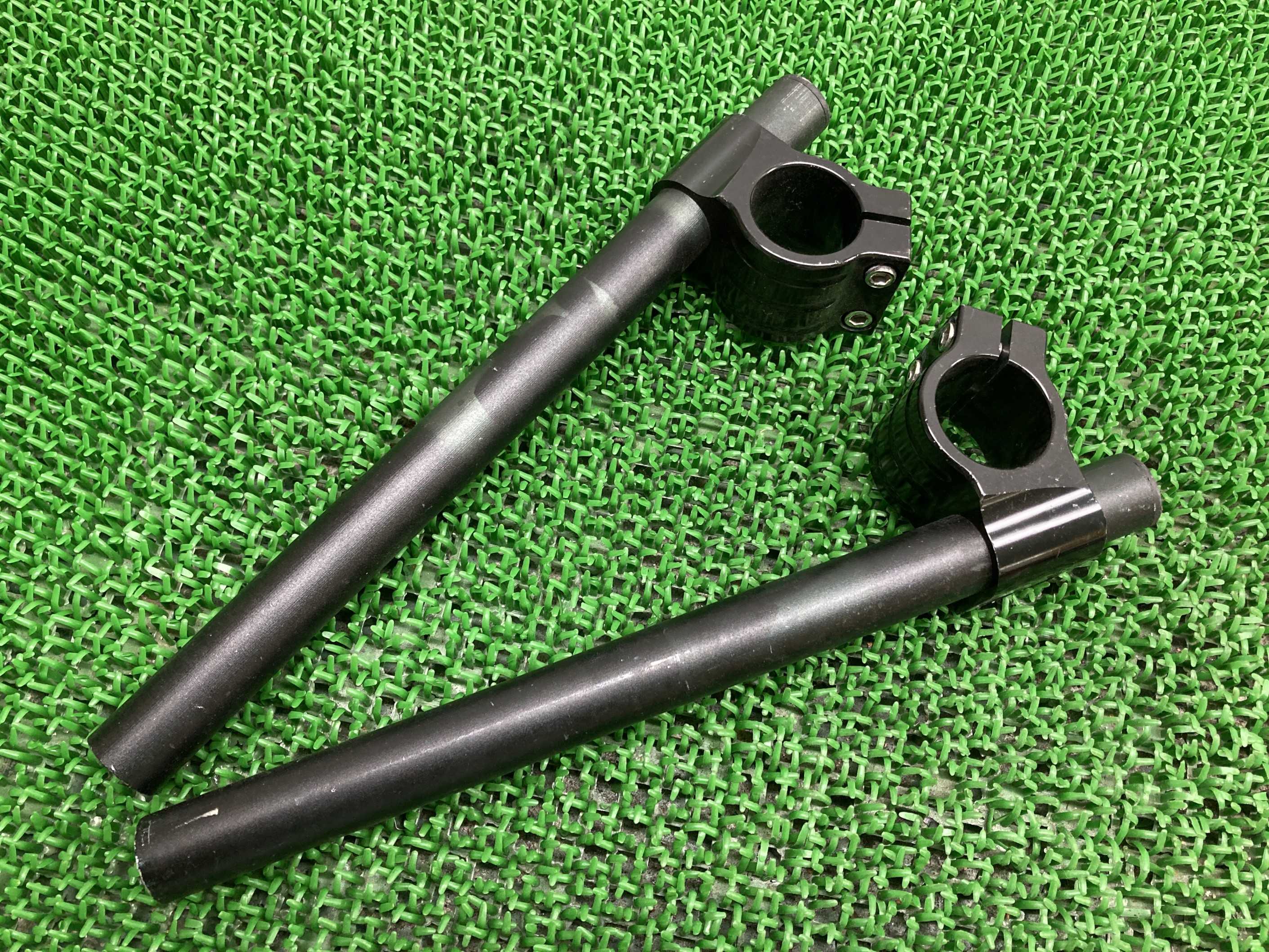 CB400FOUR セパレートハンドル 左右 社外 バイク 部品 33φ 旧フォア CB250N T CB400N T TW200 TW225 TZR125 SRX250 GSX250E Z250LTD Z250FT CB250RS GSX400E GSX250T CB400T KLE400 NZ250 CB250T GB250 【中古】 aJ