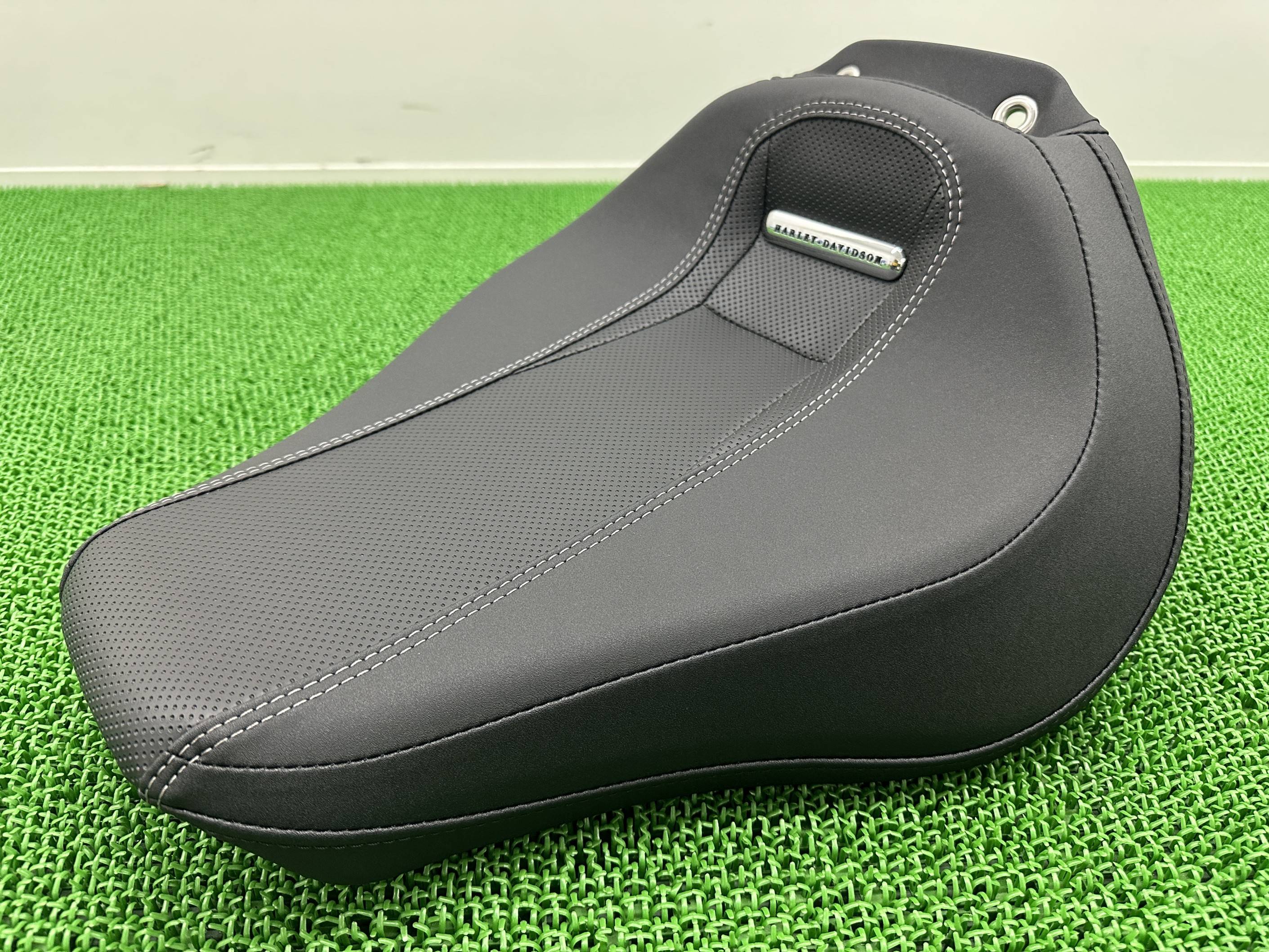 FLFBS フロントシート 52000333L ハーレー 純正 バイク 部品 ファットボーイ114 綺麗 良品 破れ無し 車検 Genuine 【中古】 vB