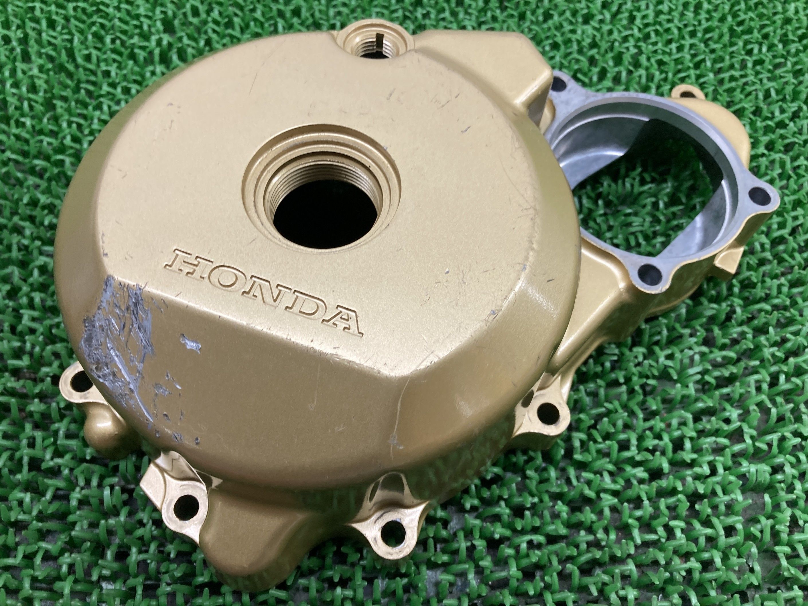 CB1300SF エンジンカバー MAZ ホンダ 純正 バイク 部品 SC54 ジェネレーターカバー クランクケースカバー ペイント素材に 割れ欠け無し 車検 Genuine 【中古】 tH|ティーエスパーツ 店