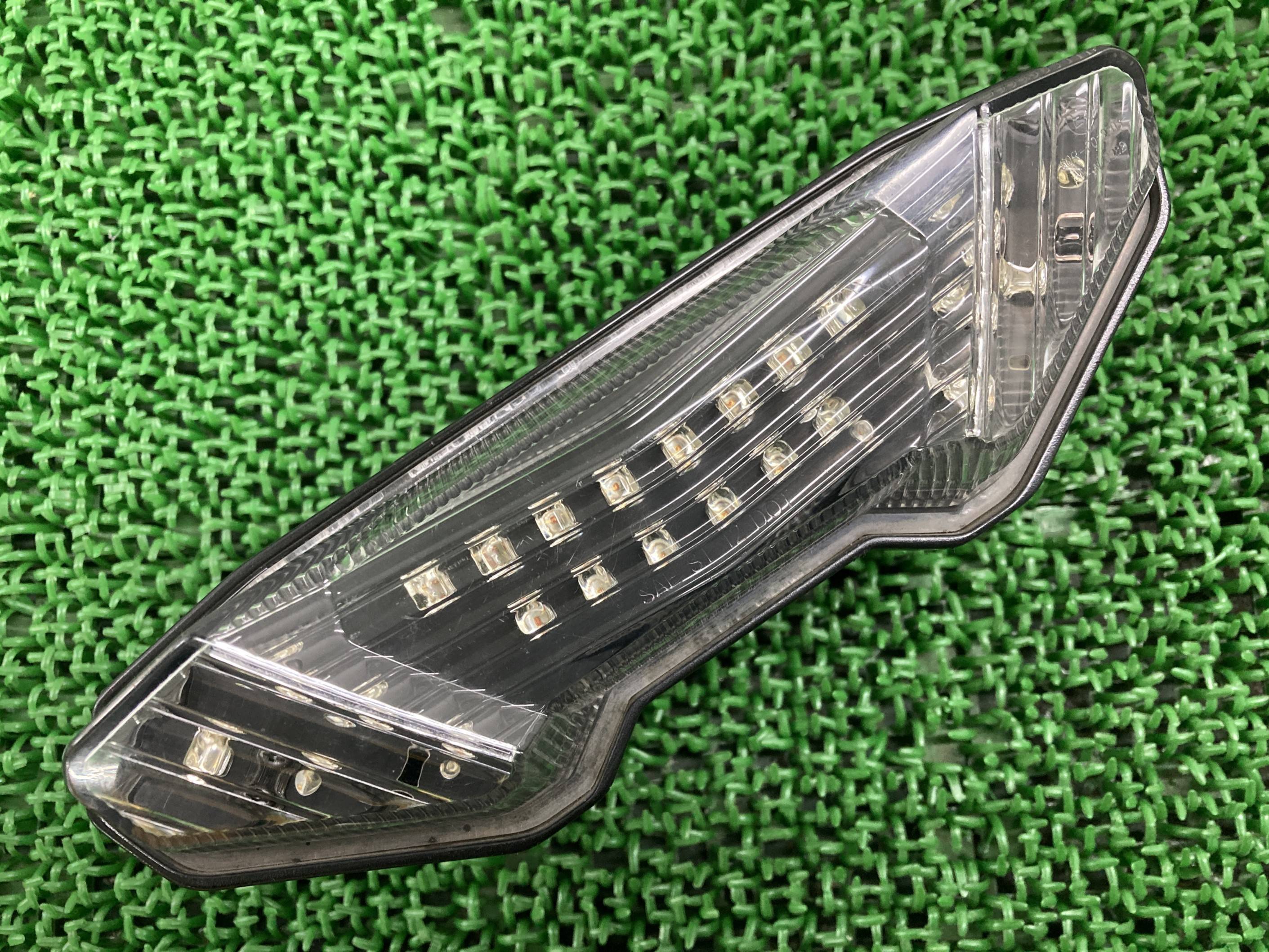 MT-09 テールランプ 0282 ヤマハ 純正 バイク 部品 RN34J LED 割れ欠け無し 品薄 希少品 車検 Genuine 【中古】 vI