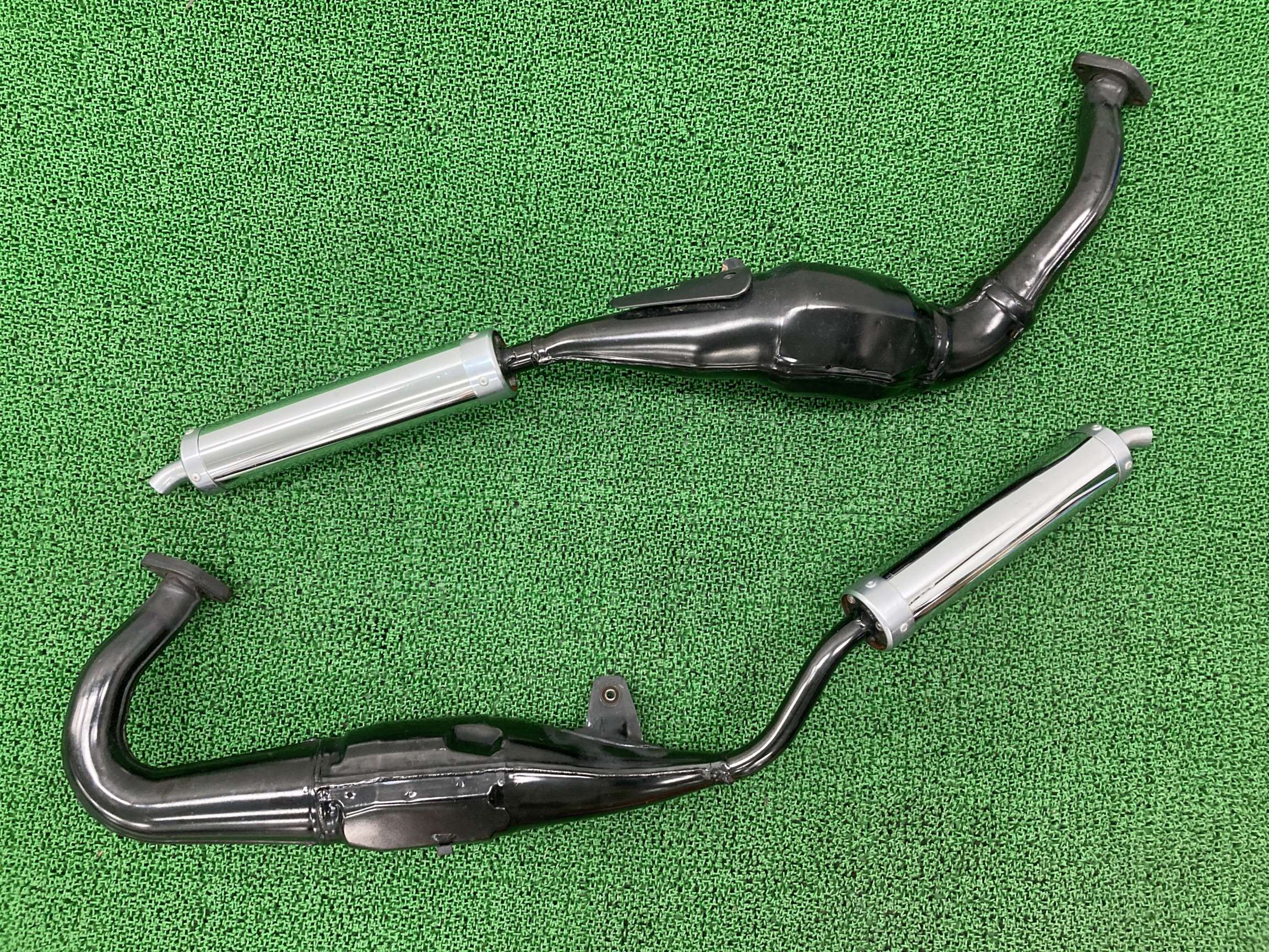 TZR250SPR チャンバーマフラー 左右 3XVC/3XV8 ヤマハ 純正 バイク 部品 3XVC 3XV8 最終型 機能的問題なし コケキズ無し 品薄 車検 Genuine 【中古】 Ep