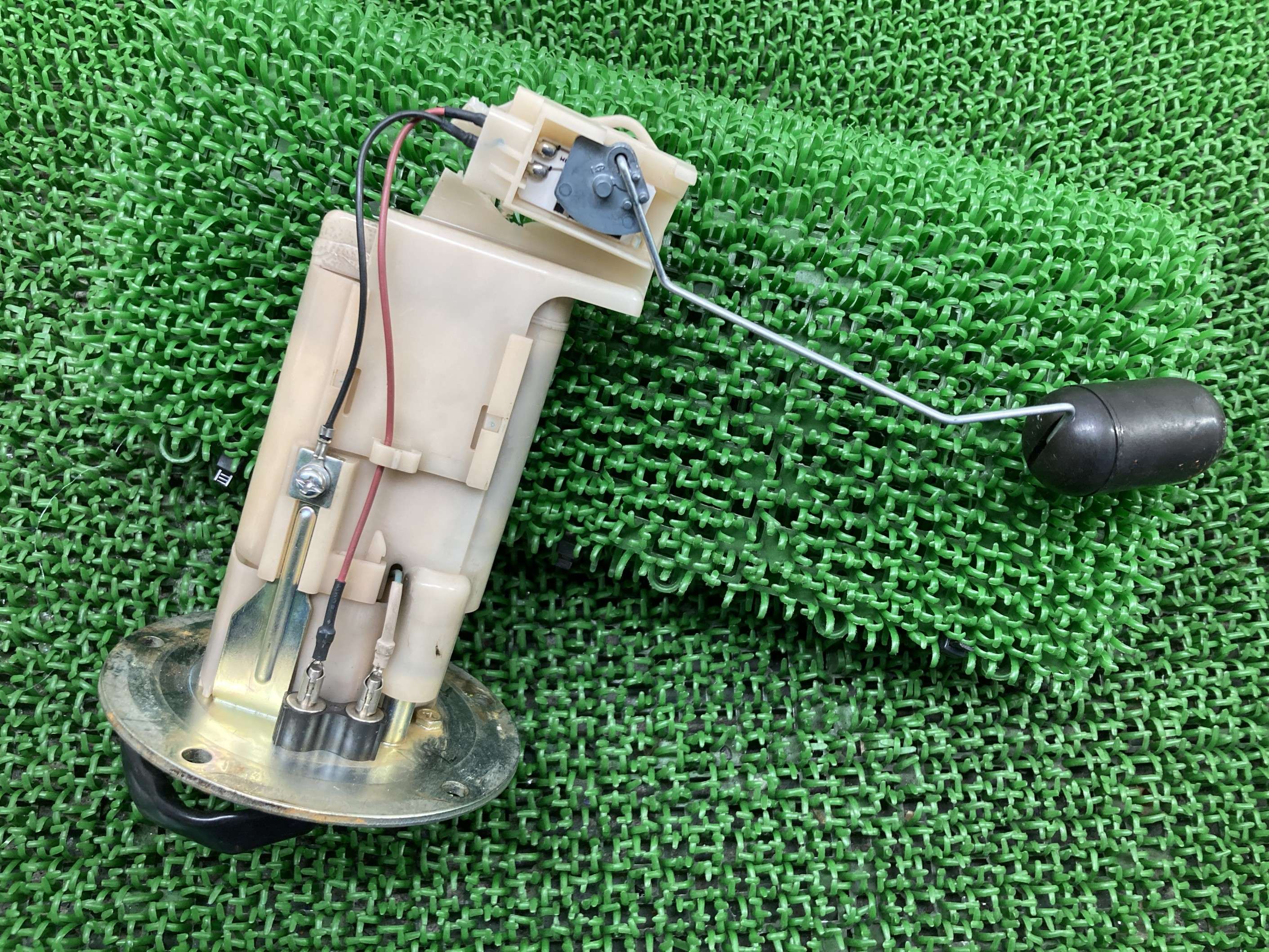 バルカンS フューエルポンプ 49040-0738 カワサキ 純正 バイク 部品 EN650A VULCAN フューエルセンサー 燃料ポンプ 修復素材に 車検 Genuine 【中古】 Ku｜ティーエスパーツ　店