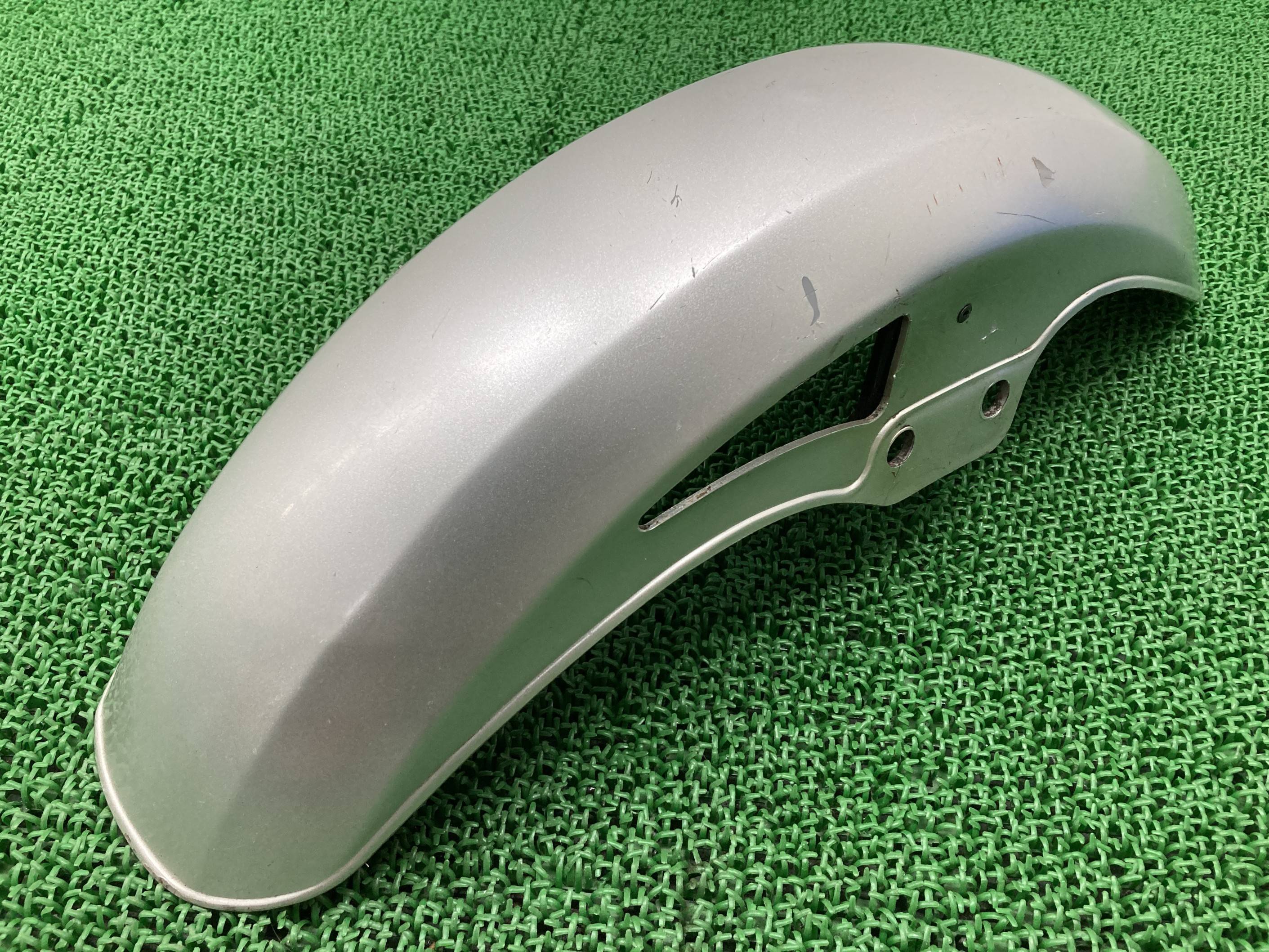 GPZ400F フロントフェンダー 銀 35004-1098 カワサキ 純正 バイク 部品 ZX400A コケキズ無し 品薄 希少品 車検 Genuine 【中古】 bA｜ティーエスパーツ　店