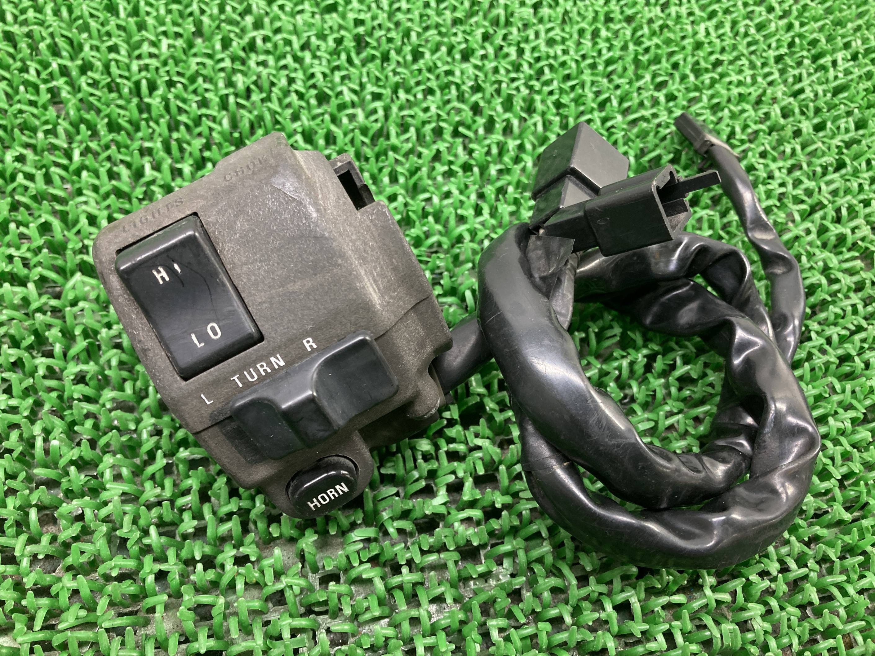 エリミネーター250SE ハンドルスイッチ 左 017 カワサキ 純正 バイク 部品 EL250A ELIMINATOR250SE 当時物 スイッチボックス 割れ欠け無し 車検 Genuine 【中古】 rX