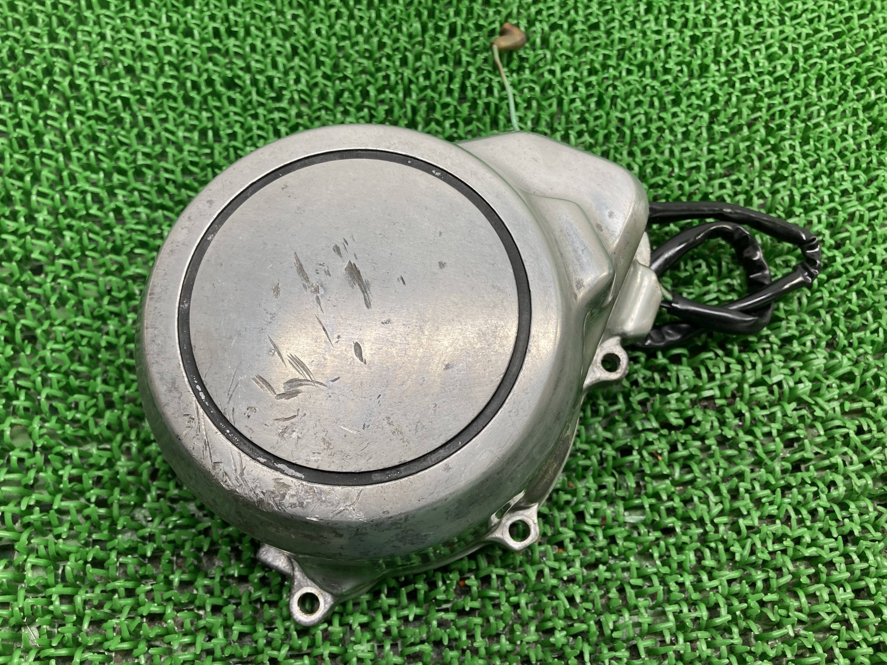 バリオス バリオス2 エンジンカバー カワサキ 純正 バイク 部品 ZR250A ZR250B BALIUS ジェネレーターカバー ペイント素材に 割れ欠け無し 車検 Genuine 【中古】 Tn