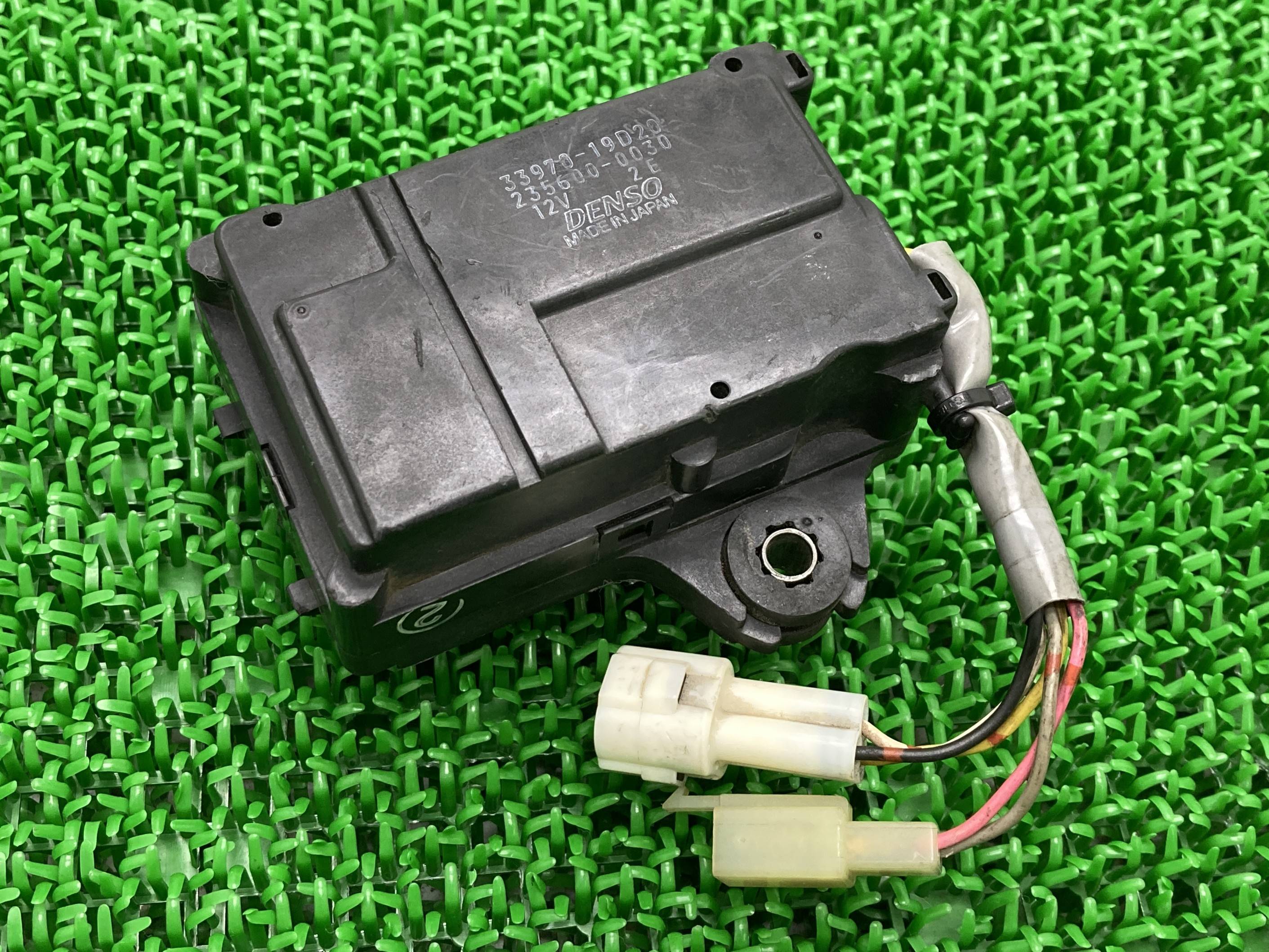 GSX-R1000 排気バルブモーター 33970-19D20 スズキ 純正 バイク 部品 GT74A サーボモーター エキゾーストコントローラー 機能的問題なし 車検 Genuine 【中古】 rI