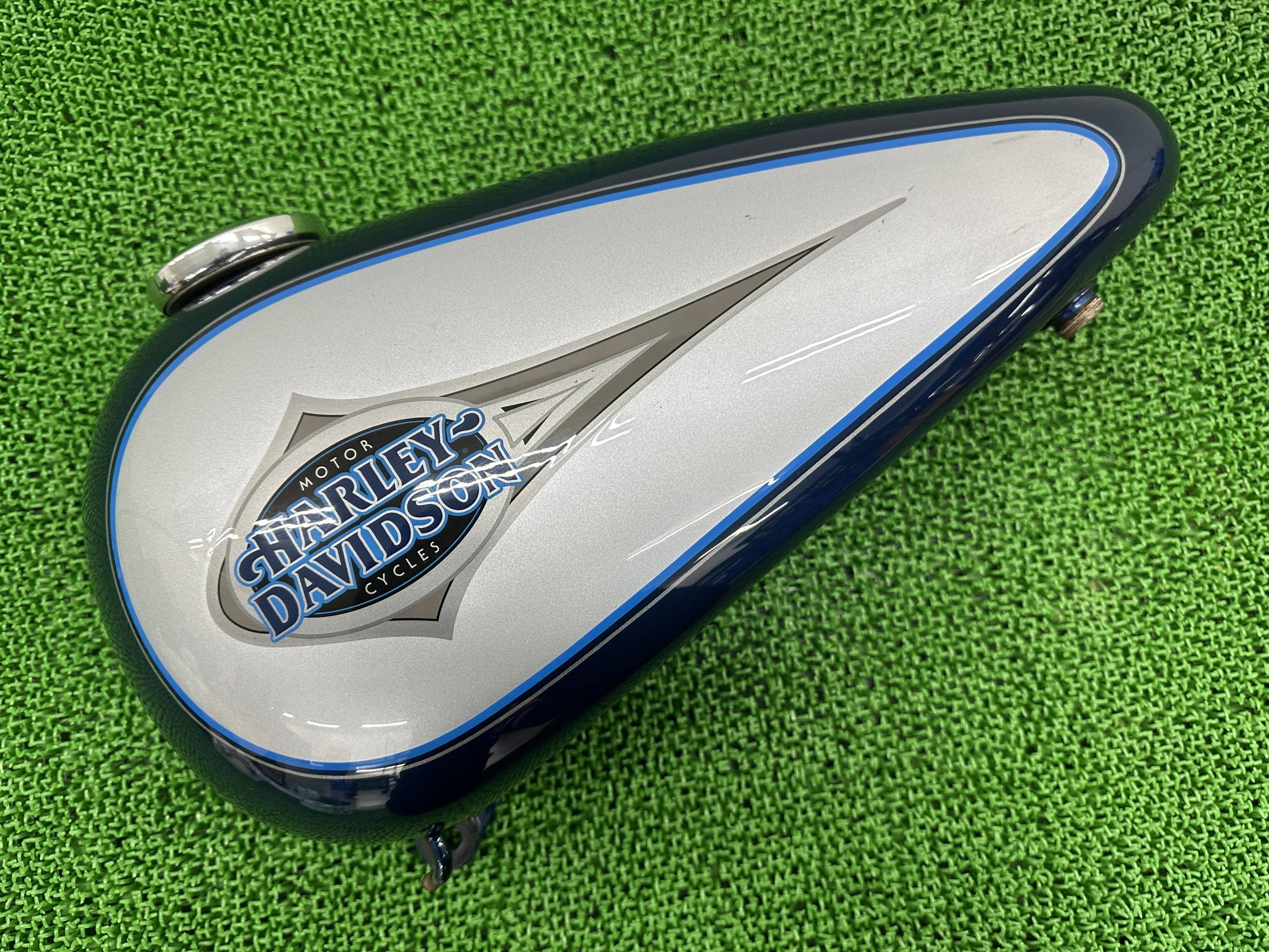 FLSTC1340 タンク 左 青/銀 ハーレー 純正 バイク 部品 ソフテイル 99年外し ヘリテイジ エボ EVO 車検 Genuine 【中古】 Zg 16,350円