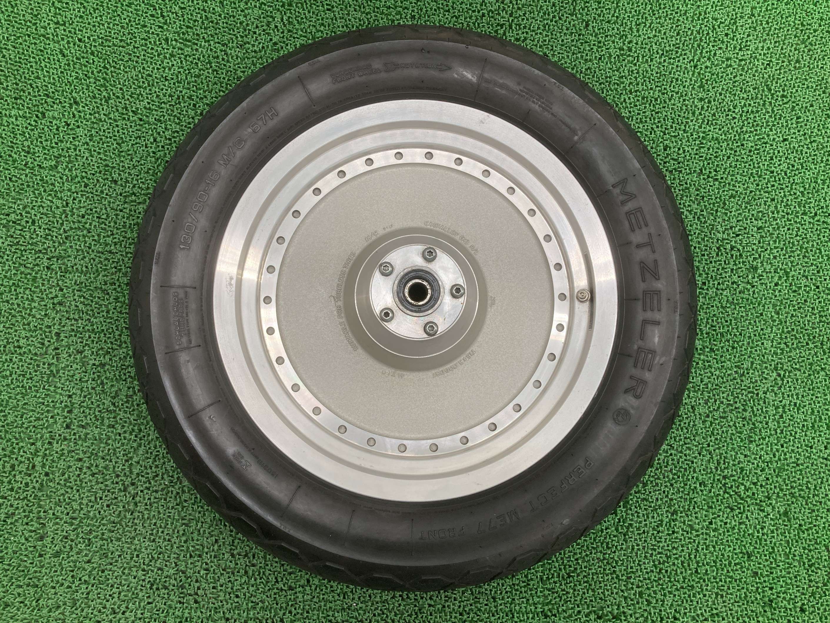 FLSTF1340 フロントホイール ハーレー 純正 バイク 部品 16x3.00 ソフテイル ファットボーイ EVO エボ 車検 Genuine 【中古】 Vb|ティーエスパーツ 店