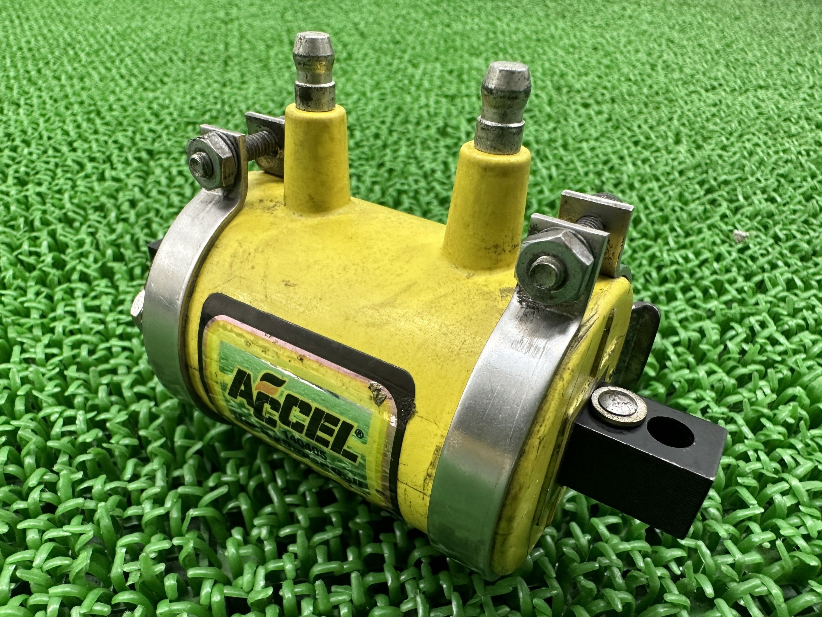 ACCEL製ハーレー イグニッションコイル 140405 社外 バイク 部品 ユニバーサルスーパーコイルキット 3オームコイル汎用 カスタム素材に 【中古】 Jy|ティーエスパーツ 店