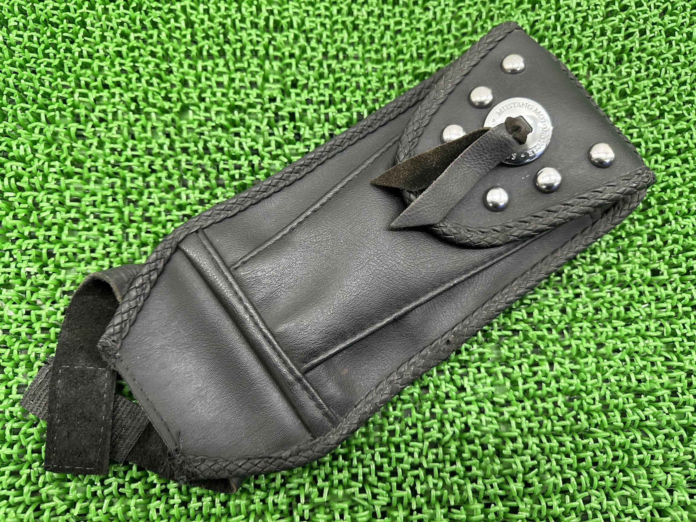 ソフテイル タンクパネル ハーレー 純正 バイク 部品 FLSTC FLSTF FLSTS エボ ツインカム 車検 Genuine 【中古】 Fv|ティーエスパーツ 店