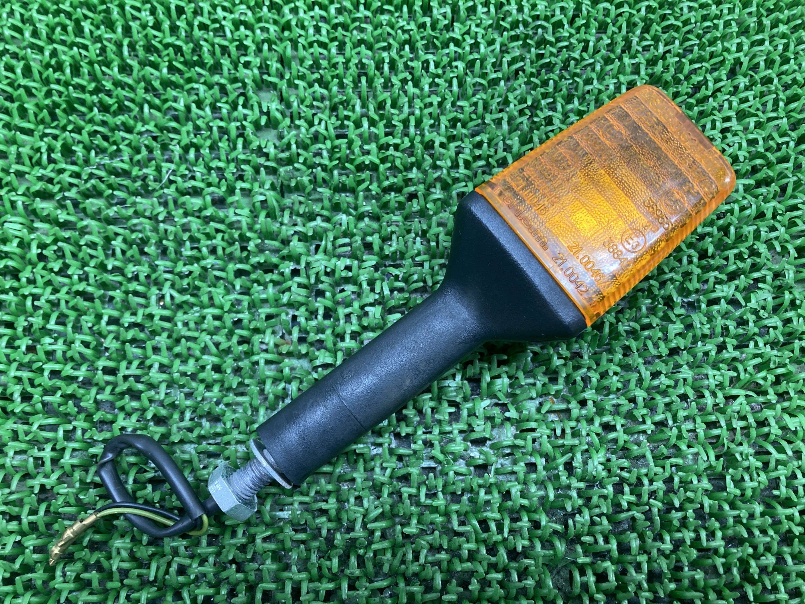 900MHR リアウインカー 右 21.0042 ドゥカティ 純正 バイク 部品 79-84年 前期 Ducati MikeHailwoodReplica マイクヘイルウッド 車検 Genuine 【中古】 nP 13,350円
