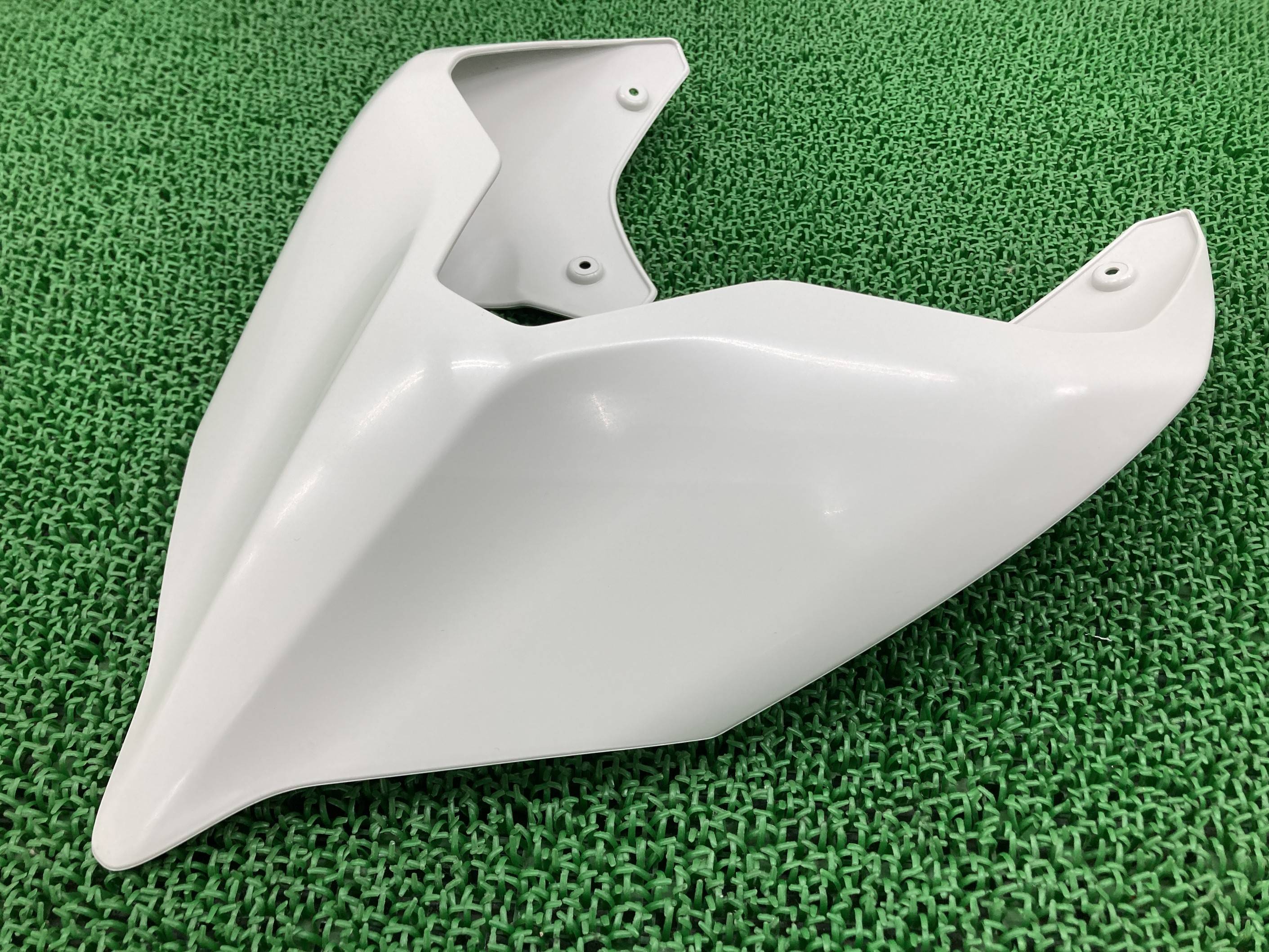 パニガーレV4 テールカウル 白 482.1.245.1A ドゥカティ 純正 中古 バイク 部品 Ducati PanigaleV4 シートカウル 未塗装 車検 Genuine Ew