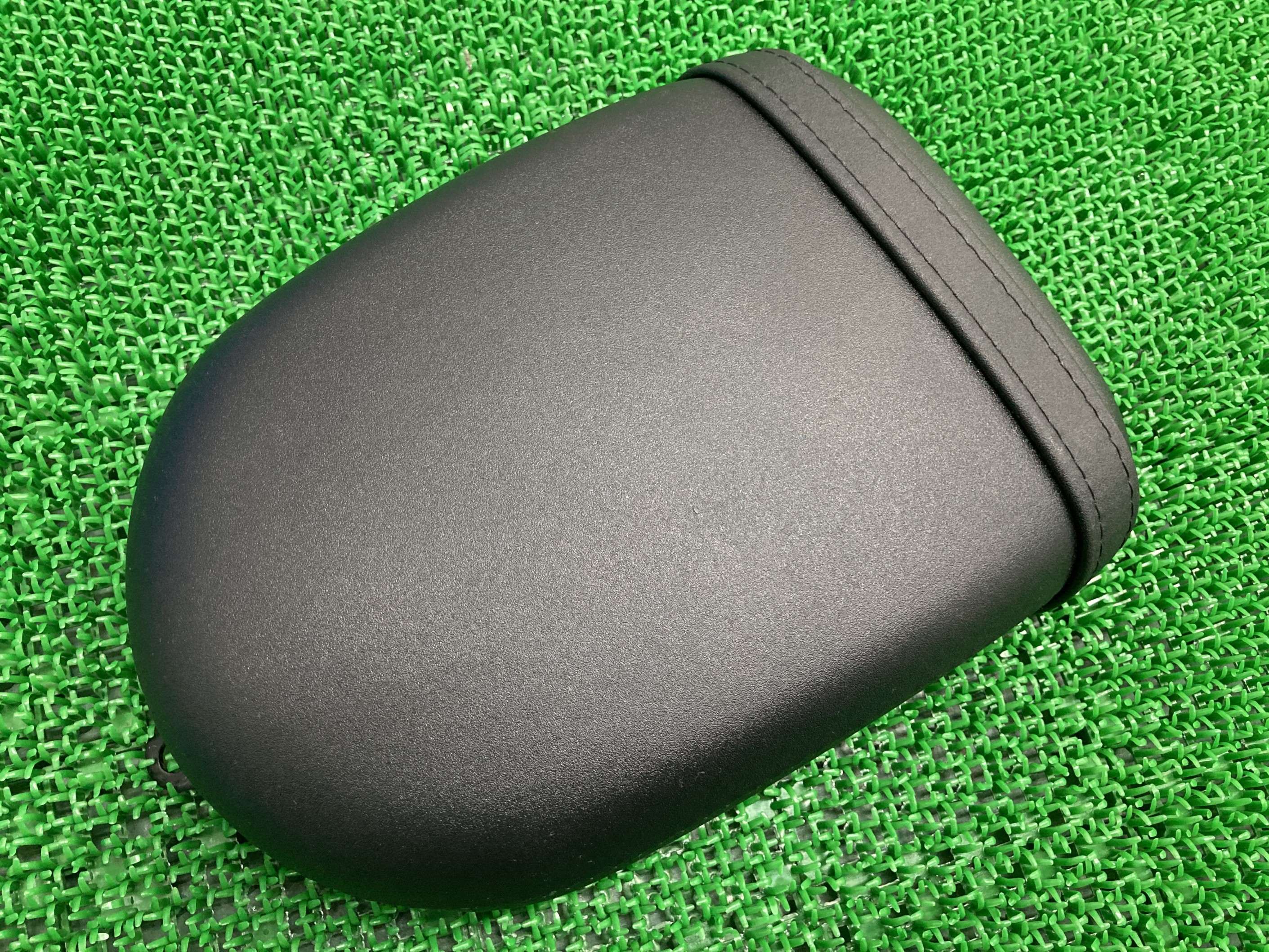 レブル250 タンデムシート K87 ホンダ 純正 バイク 部品 MC49 REBEL250 リアシート ピリオンシート シートバンド付 車検 Genuine 【中古】 iK