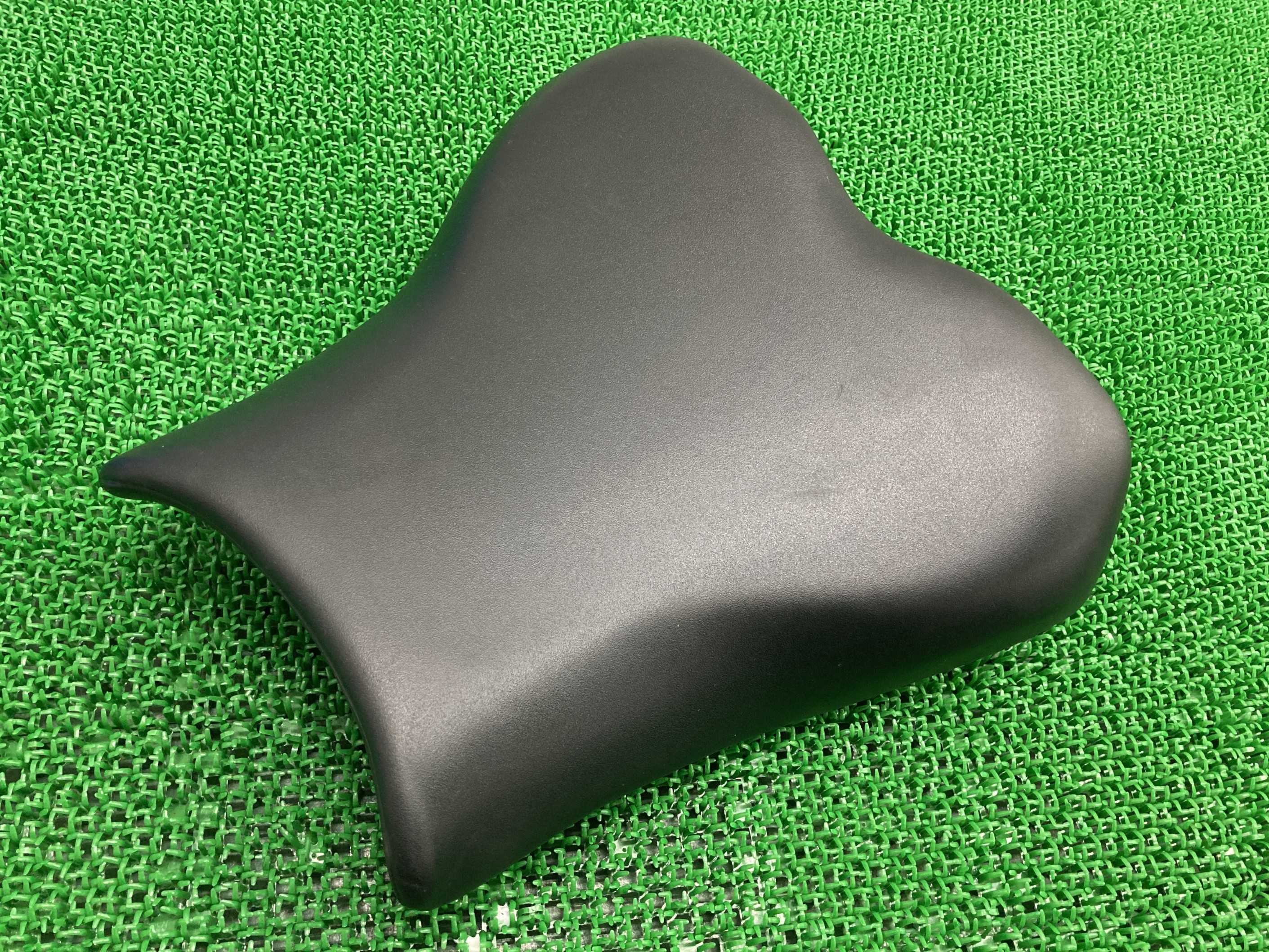 ZX-25R フロントシート 53066-0670 カワサキ 純正 バイク 部品 ZX250E メインシート NINJA ZX-4R 綺麗 車検 Genuine 【中古】 aZ|ティーエスパーツ 店