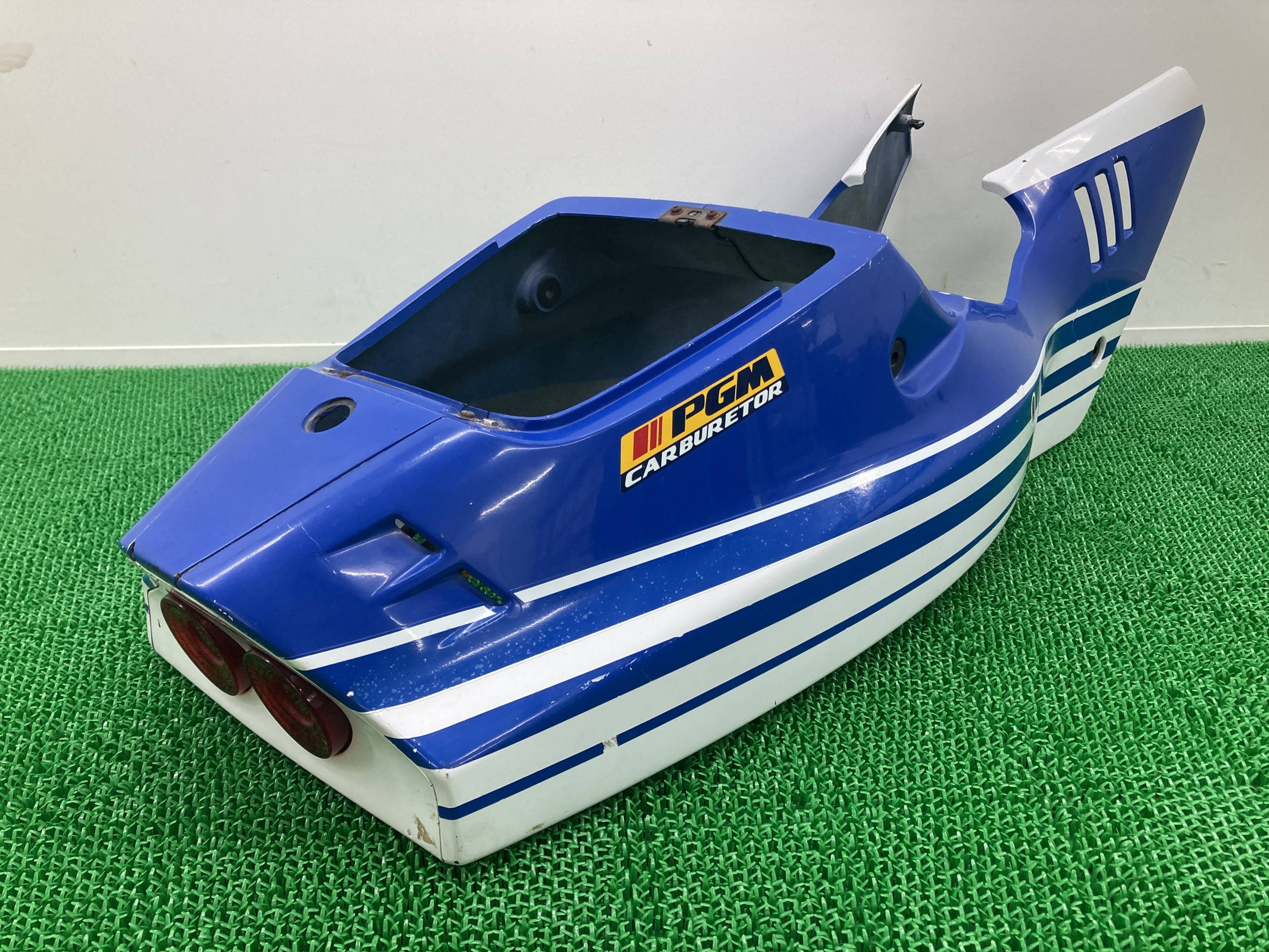 NSR250R テールカウル 白/青 KV3 ホンダ 純正 バイク 部品 MC18 88年 青テラ シートカウル テールランプ 車検 Genuine 【中古】 lF