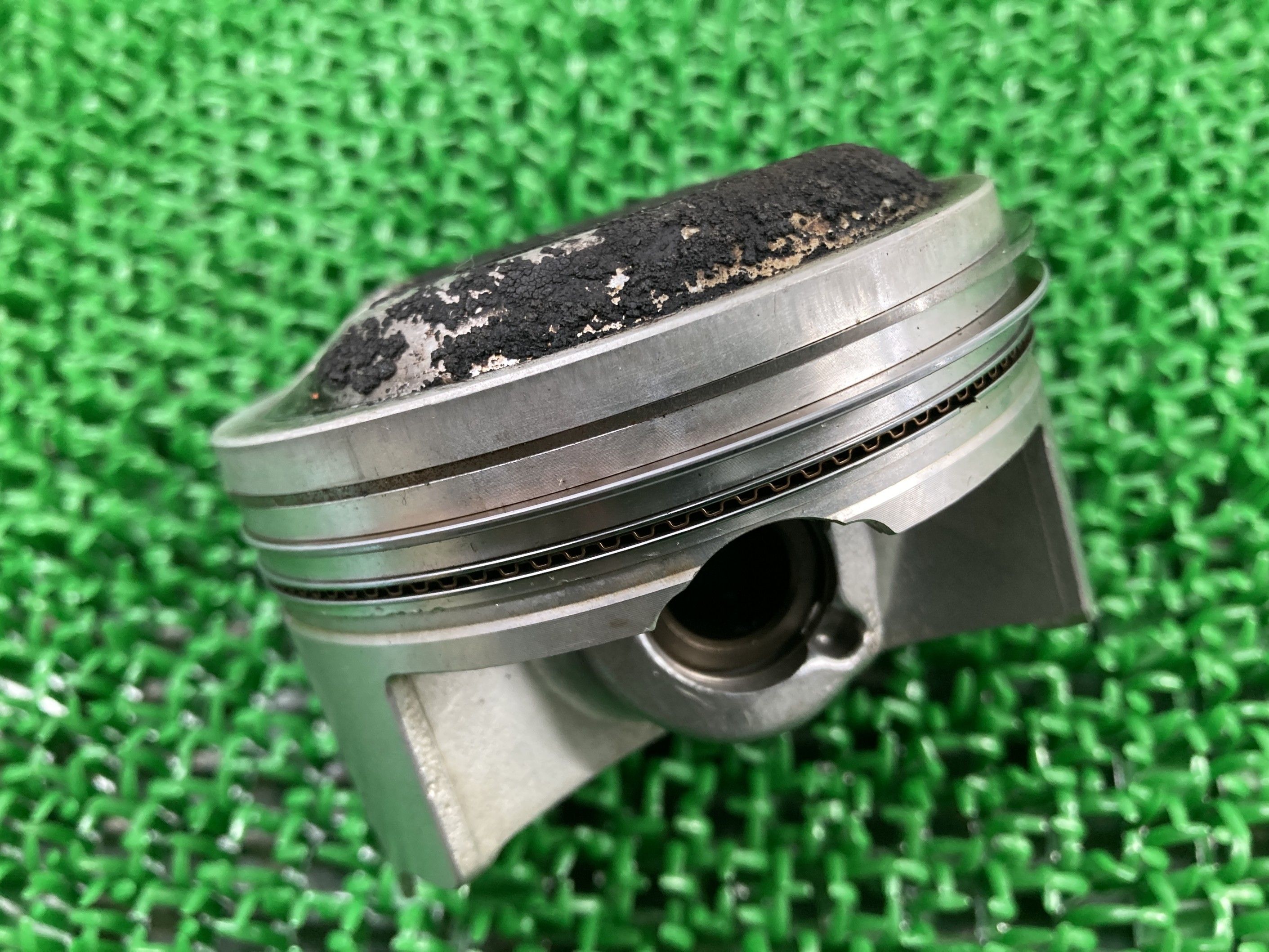 モリワキ製ゼファー1100 エンジンピストン ME80 社外 バイク 部品 ZR1100A ZRT10A ZEPHYR1100 MORIWAKI 80mm 【中古】 Ep|ティーエスパーツ 店