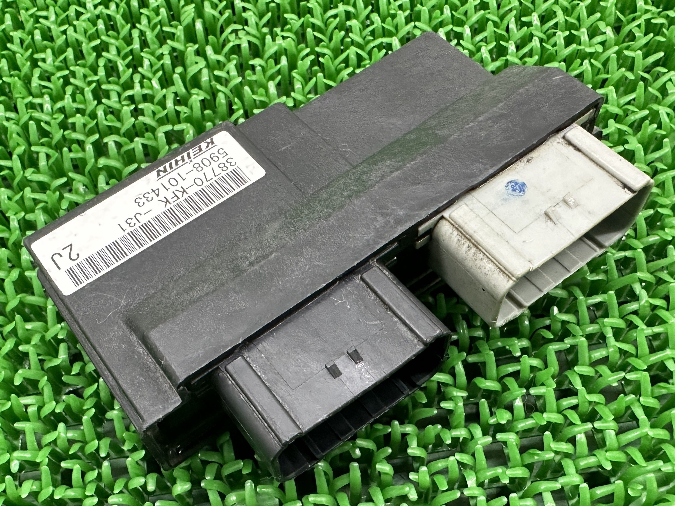 VTR250 ECU ホンダ 純正 バイク 部品 MC33 PGM-FIユニット コントロールユニット ECM 機能的問題なし 車検 Genuine 【中古】 Gt｜ティーエスパーツ　店