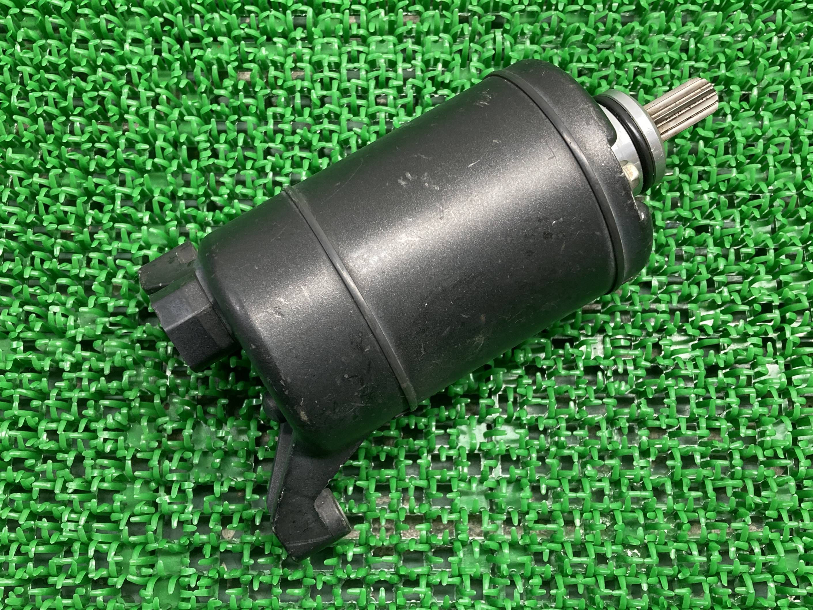 XVS950CUボルト セルモーター SM17 ヤマハ 純正 バイク 部品 VN04J BOLT ジャンク スターターモーター 部品取りに 車検 Genuine 【中古】 Sm