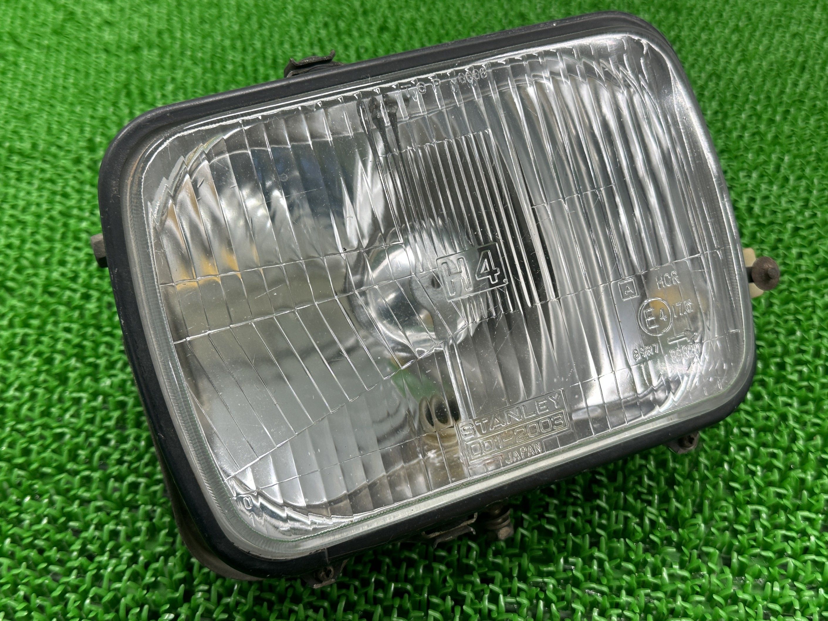 GSX750Sカタナ ヘッドライト 001-2003/3510-1 スズキ 純正 バイク 部品 GS75X 001-2003 3510-1 GSX1100Sカタナ 刀 リム 車検 Genuine 【中古】 wV 13,536円