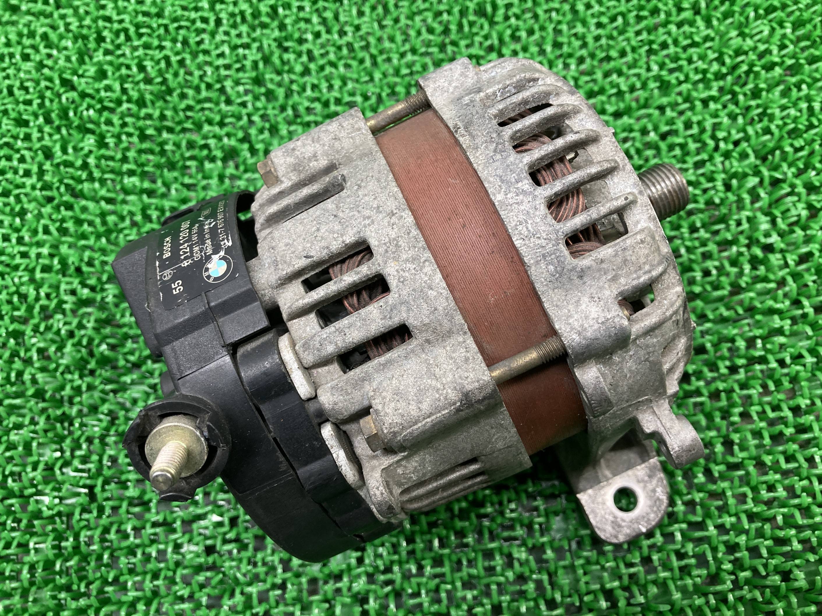 R1200RT ジェネレーター 12.31-7 676 907 BMW 純正 バイク 部品 12317676907 オルタネーター ダイナモ 機能的問題なし 品薄 車検 Genuine 【中古】 Zd