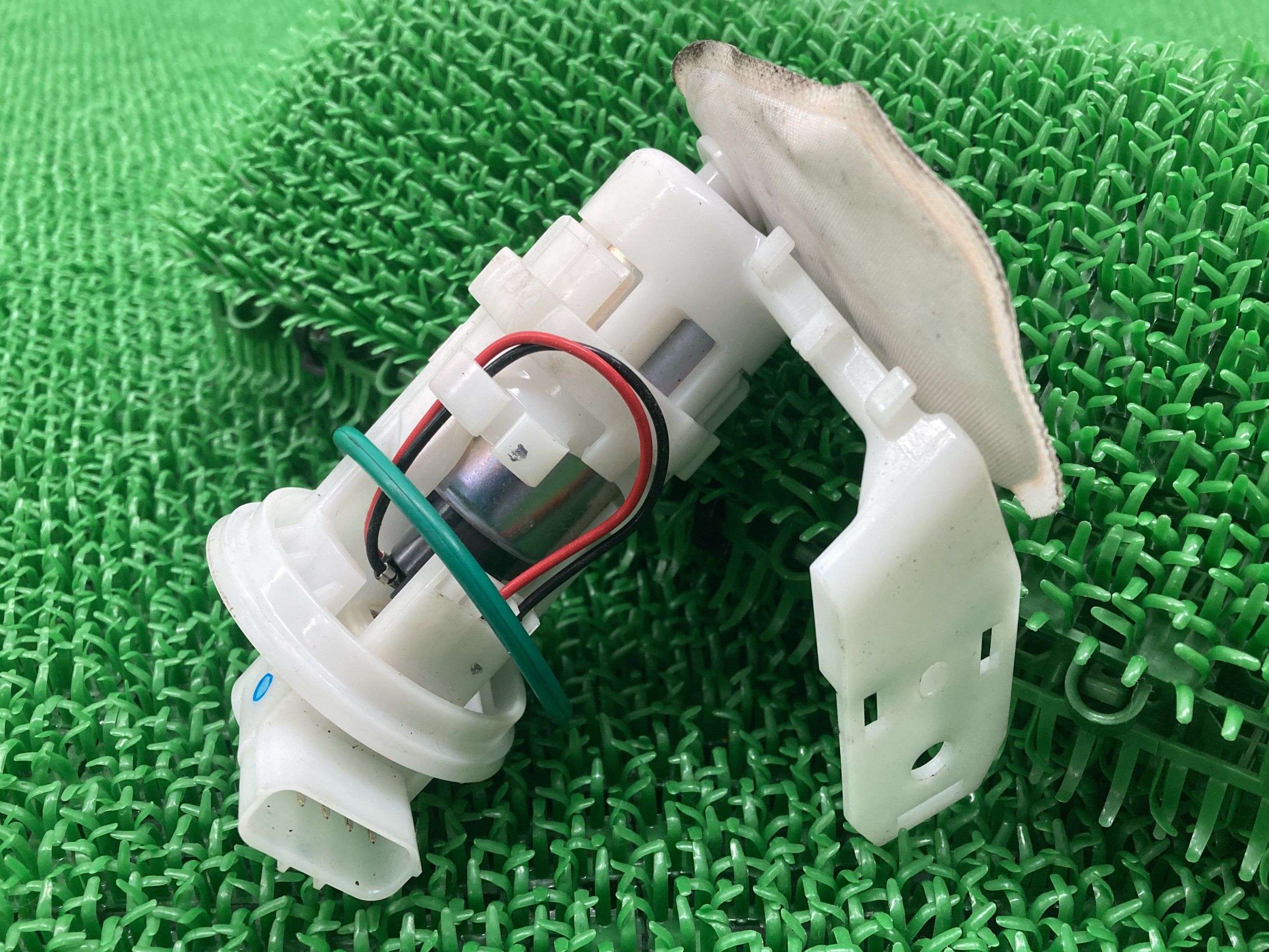 XL125Fi フューエルポンプ ピアジオ 純正 バイク 部品 Vespa ベスパ 燃料ポンプ 機能的問題なし 品薄 車検 Genuine 【中古】 cW|ティーエスパーツ 店