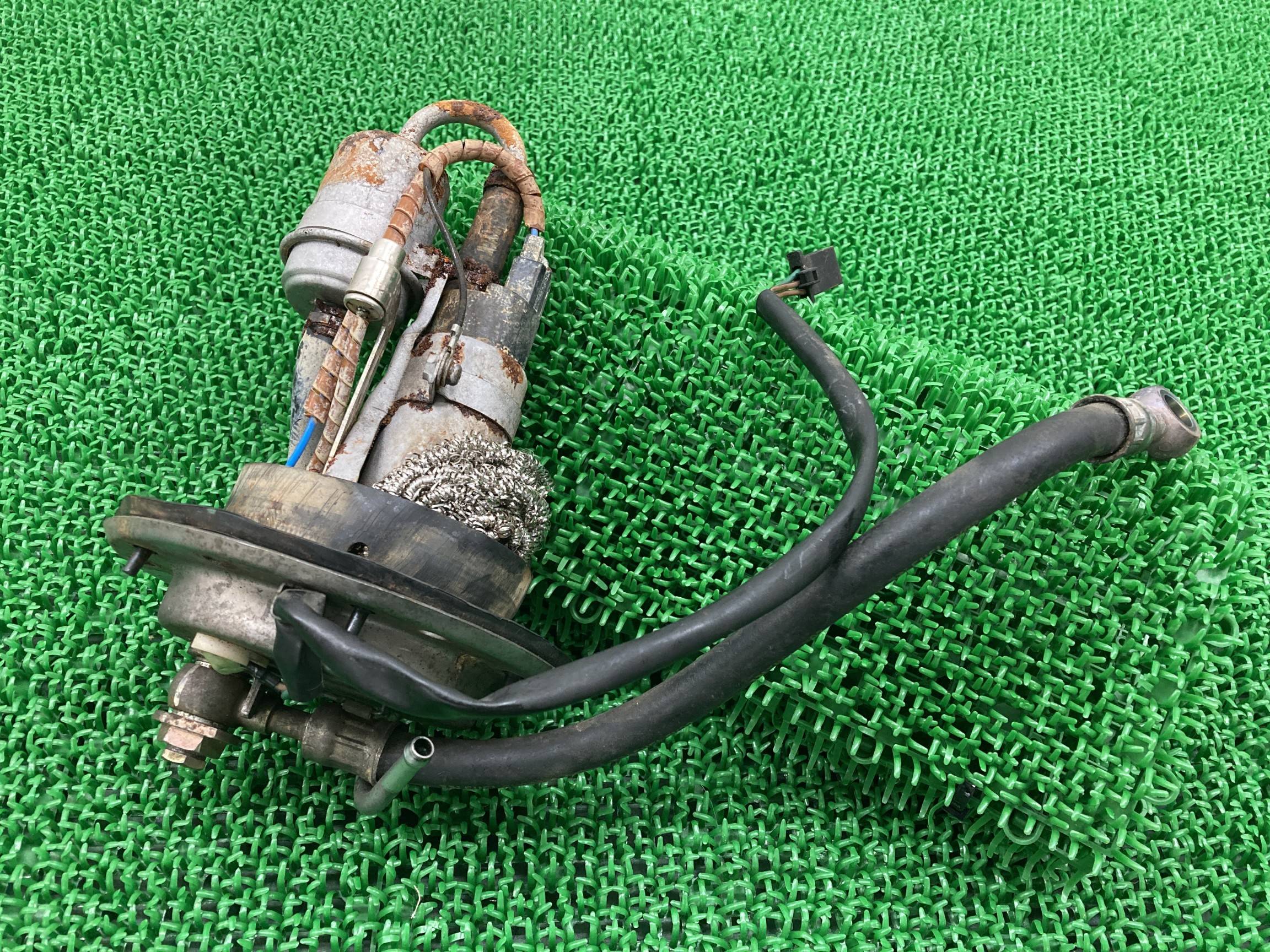 CBR600F4i フューエルポンプ ホンダ 純正 バイク 部品 PC35 ジャンク 燃料ポンプ 修復素材や部品取りに 品薄 希少品 車検 Genuine 【中古】 Uj