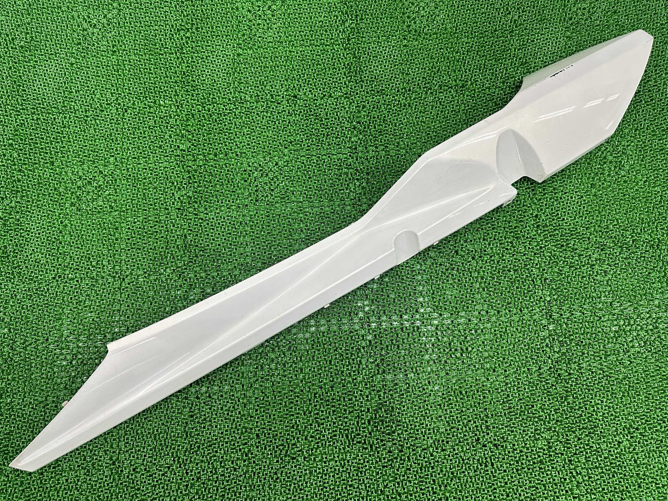 マグザム ロアカウル 左 パール 1B7 ヤマハ 純正 バイク 部品 SG17J SG21J MAXAM サイドアンダーカウル 修復素材やペイント素材に 車検 Genuine 【中古】 cN
