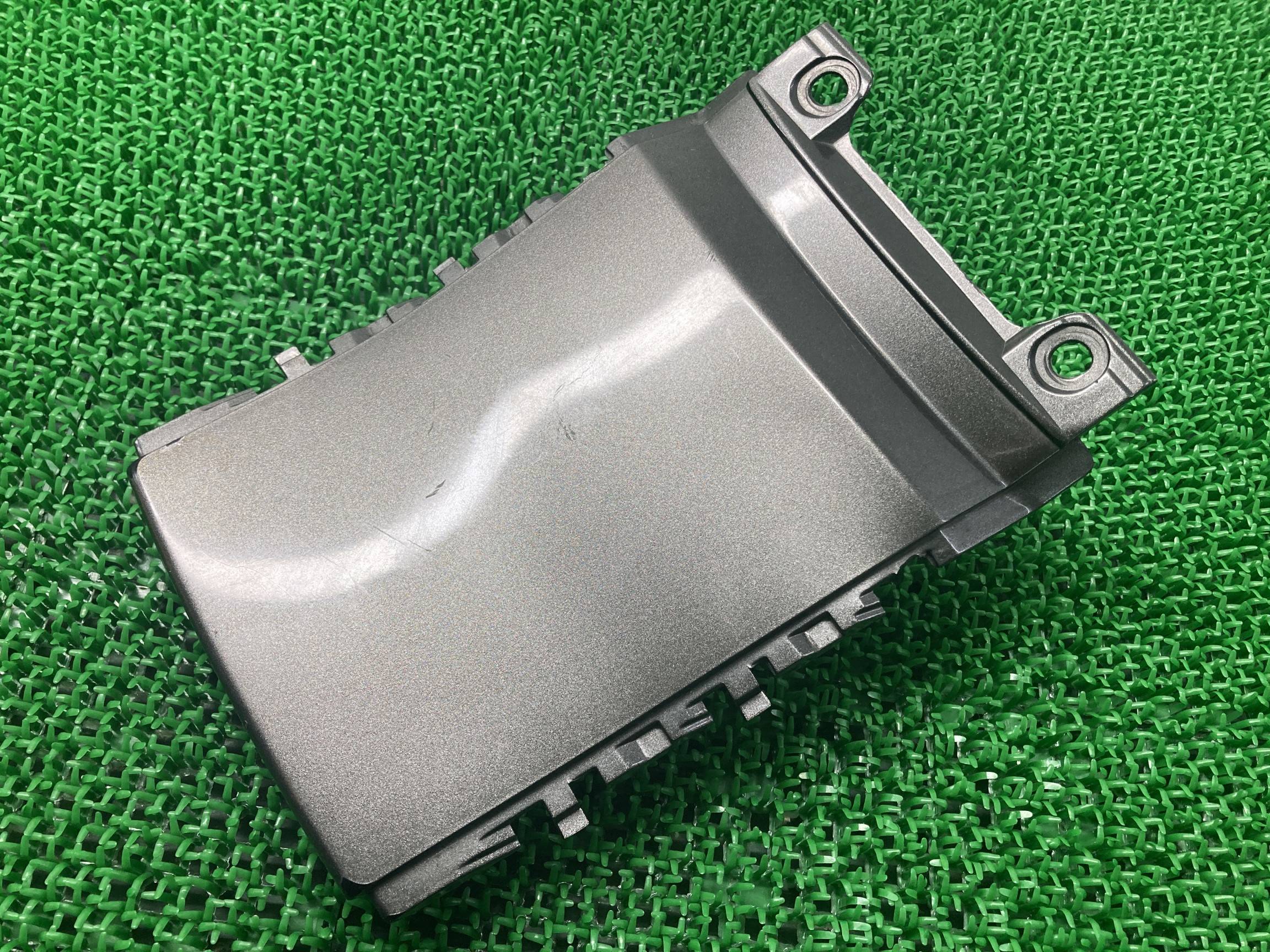 CB400SF テールカバー ガンM MFM ホンダ 純正 バイク 部品 NC42 チタニウムブレードメタリック テールカウル 割れ欠け無し 品薄 車検 Genuine 【中古】 Uj