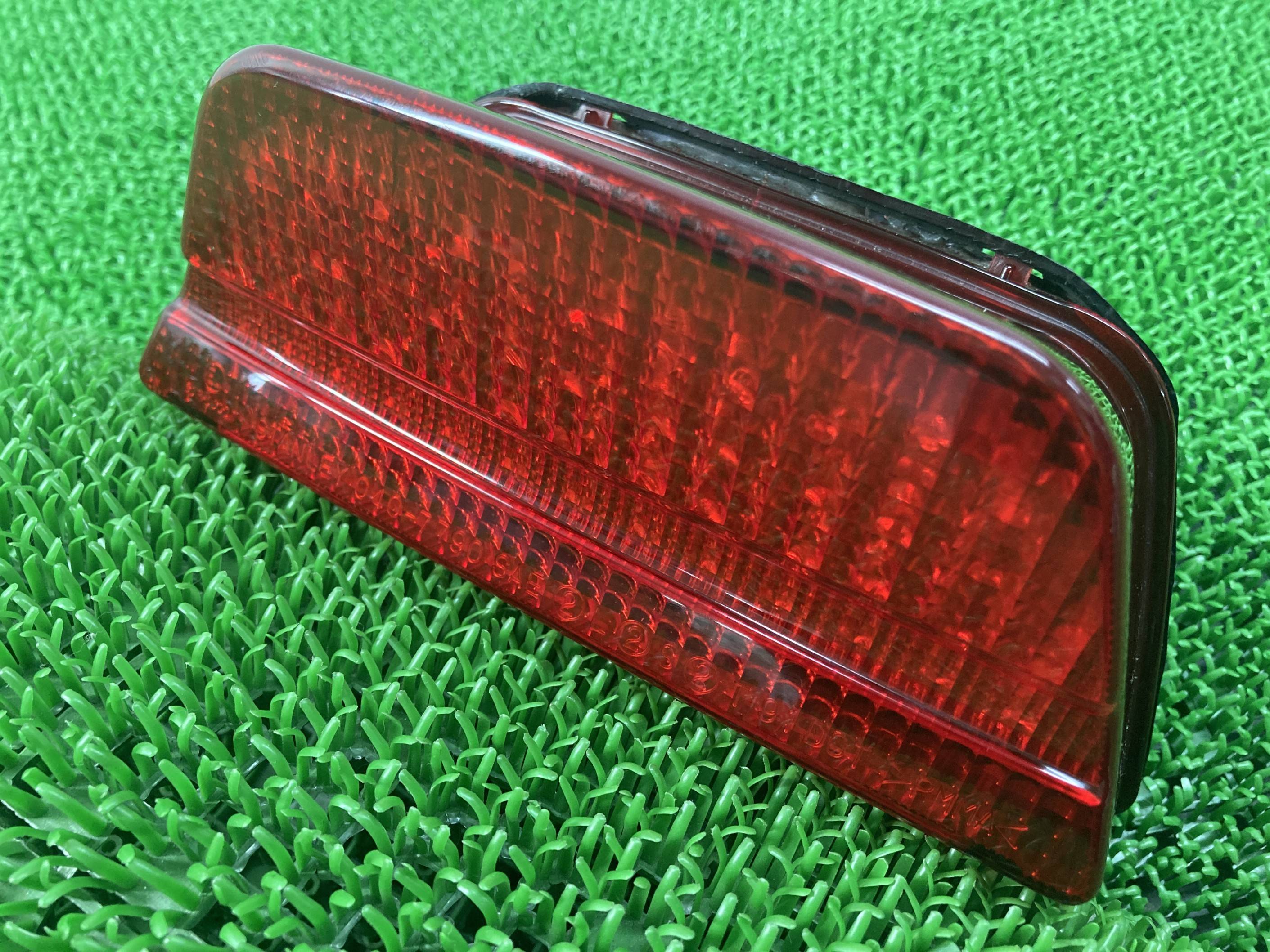 ZRX400 テールランプ 040-7790 カワサキ 純正 バイク 部品 ZR400E LED加工 ZRX1100 ZRX1200R 割れ欠け無し 車検 Genuine 【中古】 nQ