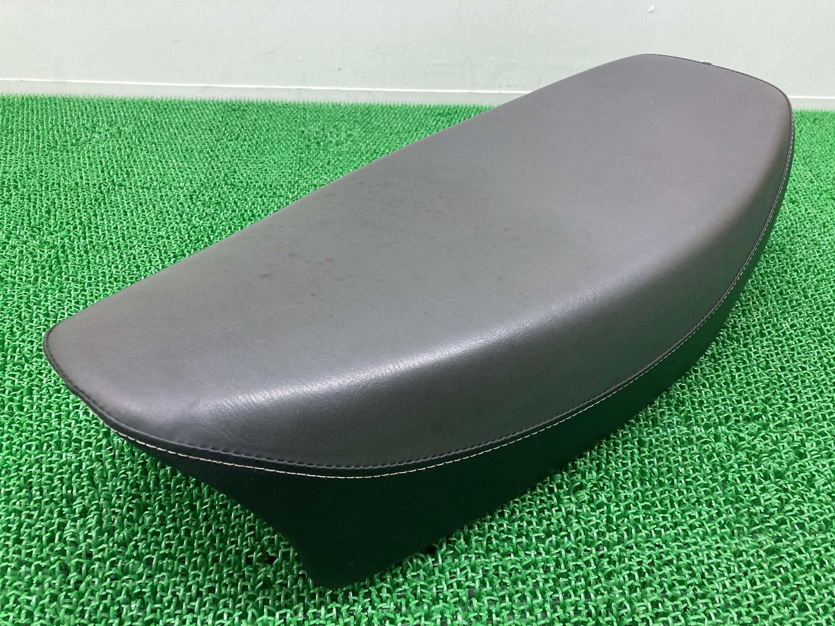 SR400 シート 3HT ヤマハ 純正 バイク 部品 RH03J ノーマルシート 修復素材や張替えベースに 品薄 希少品 車検 Genuine 【中古】 Ap｜ティーエスパーツ　店