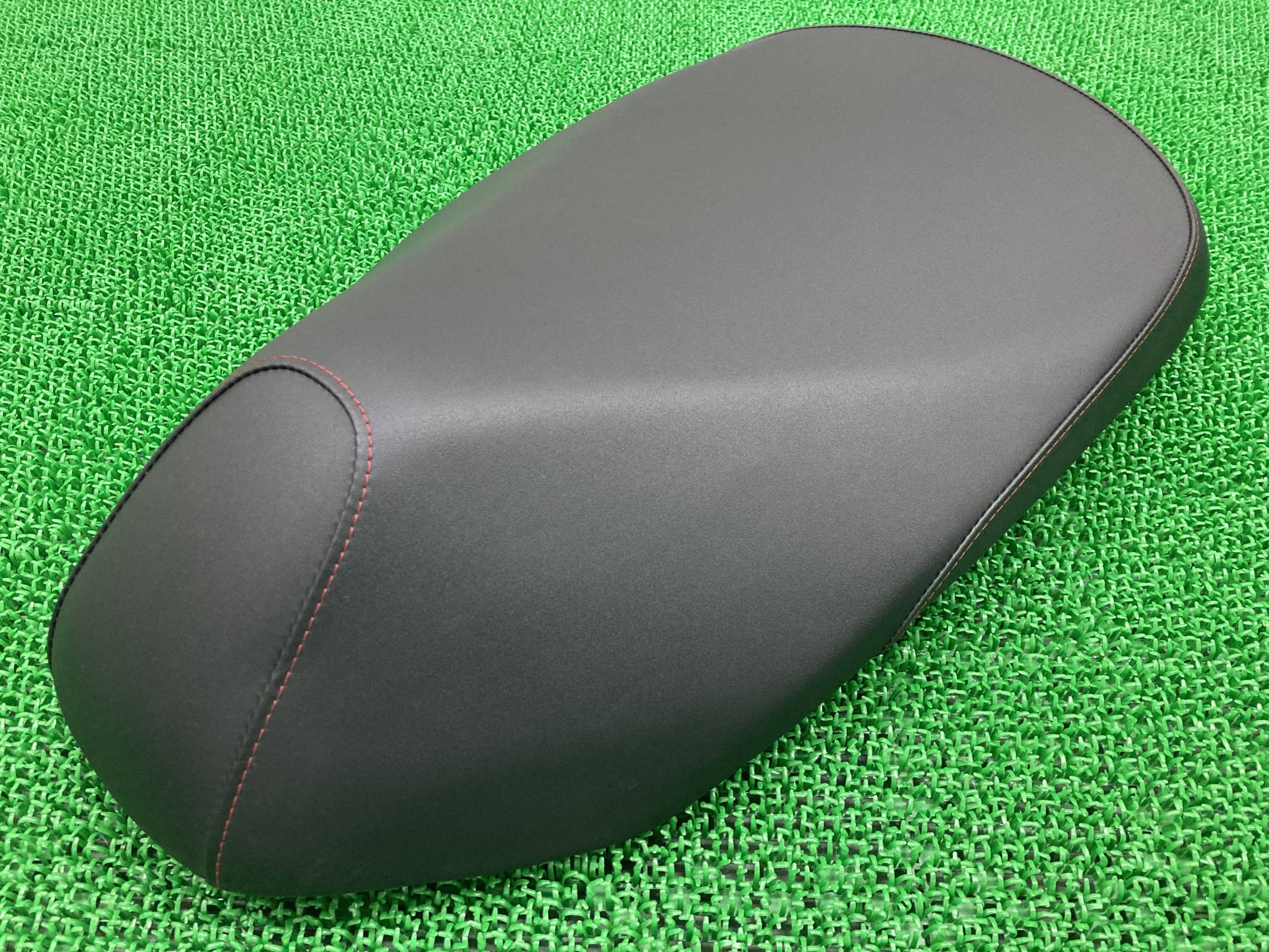 ジョグ シート GJA ヤマハ 純正 バイク 部品 2BH 赤ステッチ JOG コンディション良好 破れ無し 車検 Genuine 【中古】 Xv|ティーエスパーツ 店