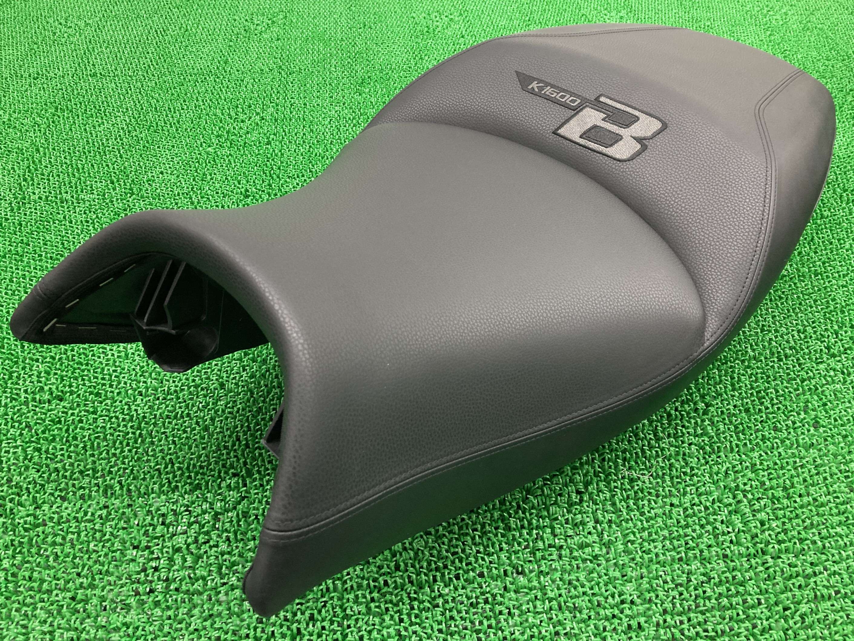 K1600B シート 5253 8566605 BMW 純正 バイク 部品 52538566605 メインシート 極上品 ハイクオリティ 破れ無し 車検 Genuine 【中古】 Yw