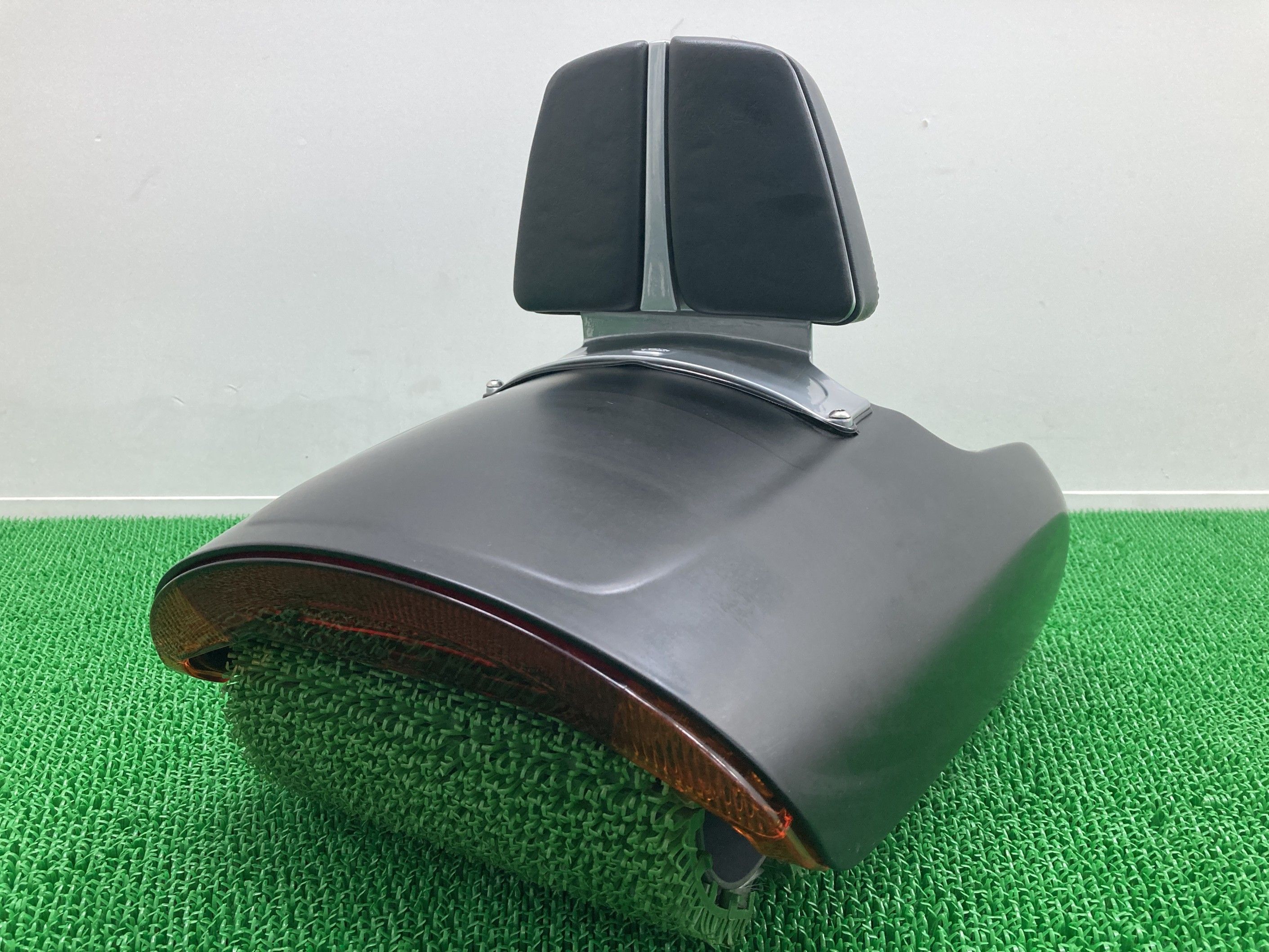 VRSCF リアフェンダー ハーレー 純正 バイク 部品 V-ROD テールランプ ウインカー バックレストパッド カスタム素材に 車検 Genuine 【中古】 Xz